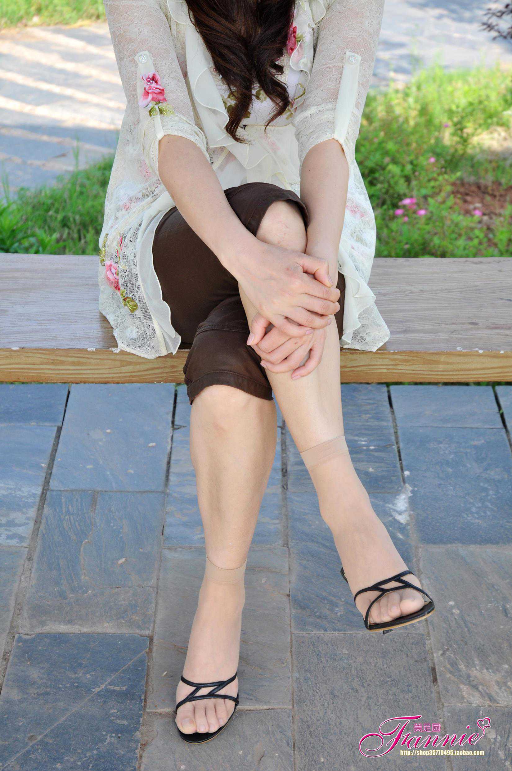 图片[69]-Fannie芬妮每足园 No.548 野草闲花蓬春生 极致凉拖短肉丝[68P] – 速更版-美库