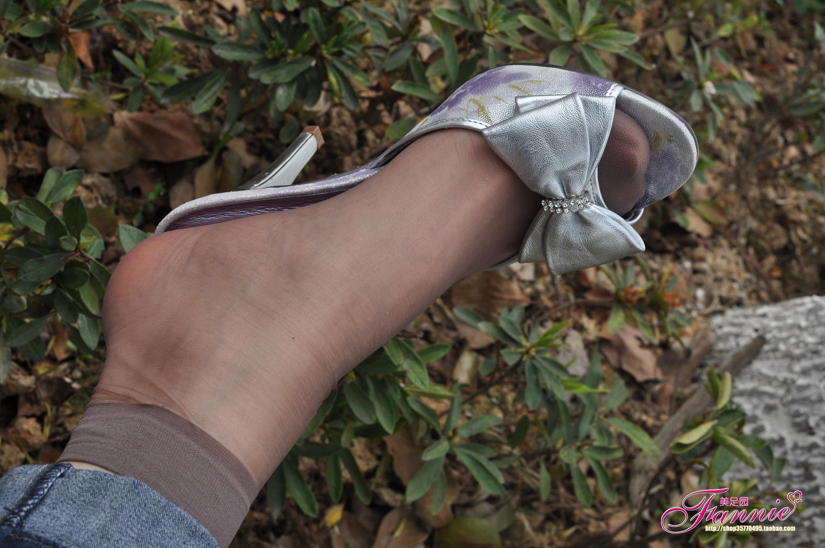 图片[50]-Fannie芬妮每足园 No.549 野草闲花蓬春生 凉拖灰丝[66P] – 速更版-美库