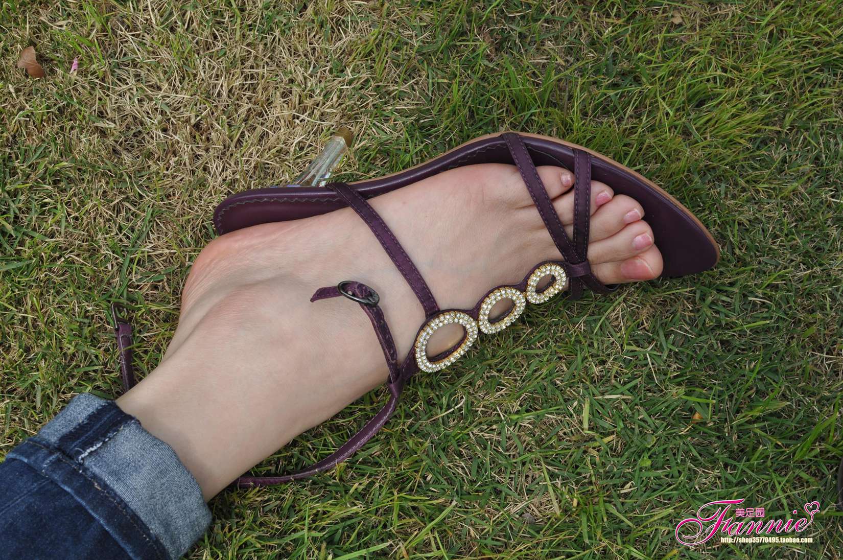 图片[42]-Fannie芬妮每足园 No.550 野草闲花蓬春生 裸足高跟[66P] – 速更版-美库