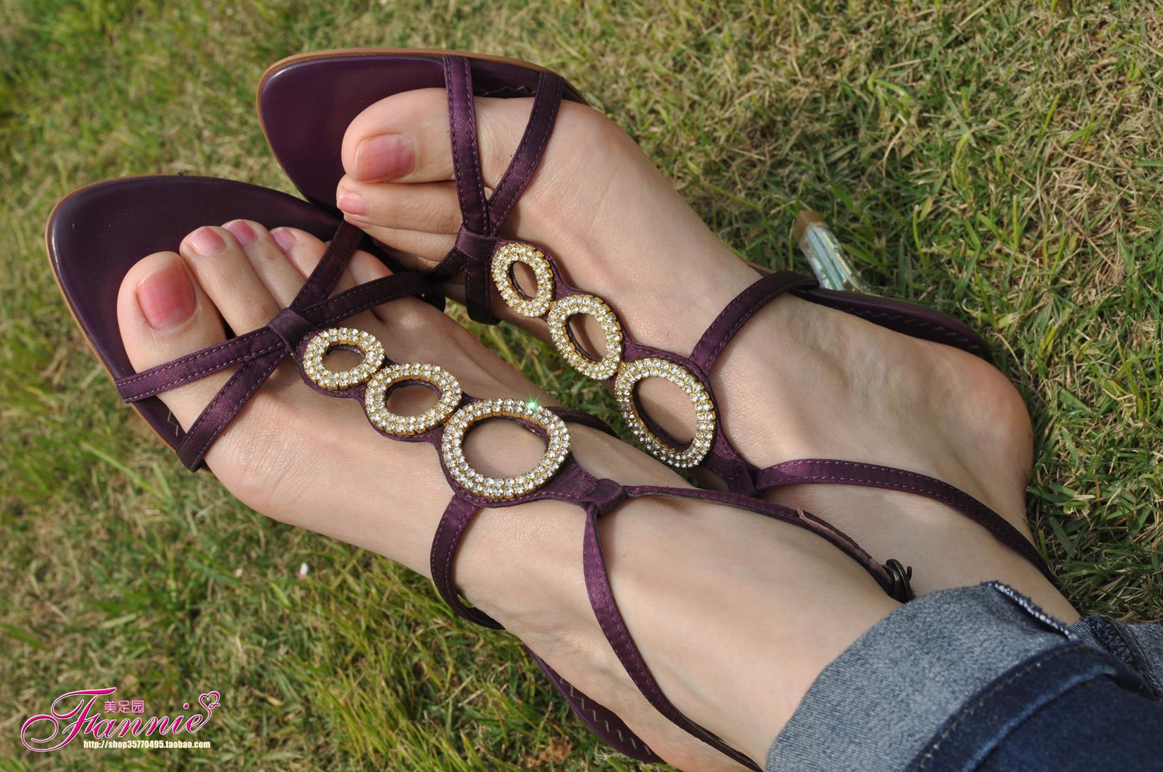 图片[61]-Fannie芬妮每足园 No.550 野草闲花蓬春生 裸足高跟[66P] – 速更版-美库