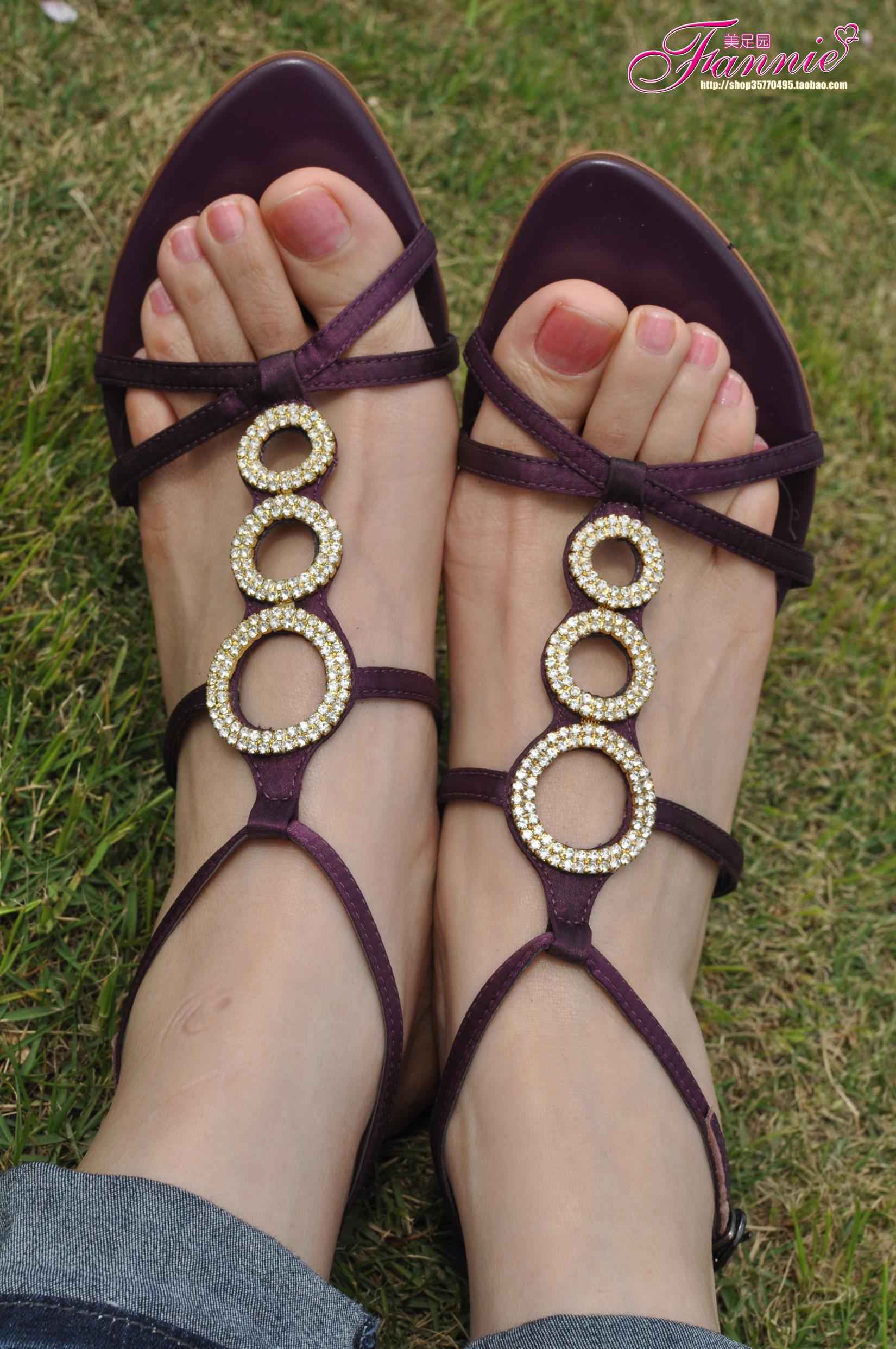 图片[63]-Fannie芬妮每足园 No.550 野草闲花蓬春生 裸足高跟[66P] – 速更版-美库