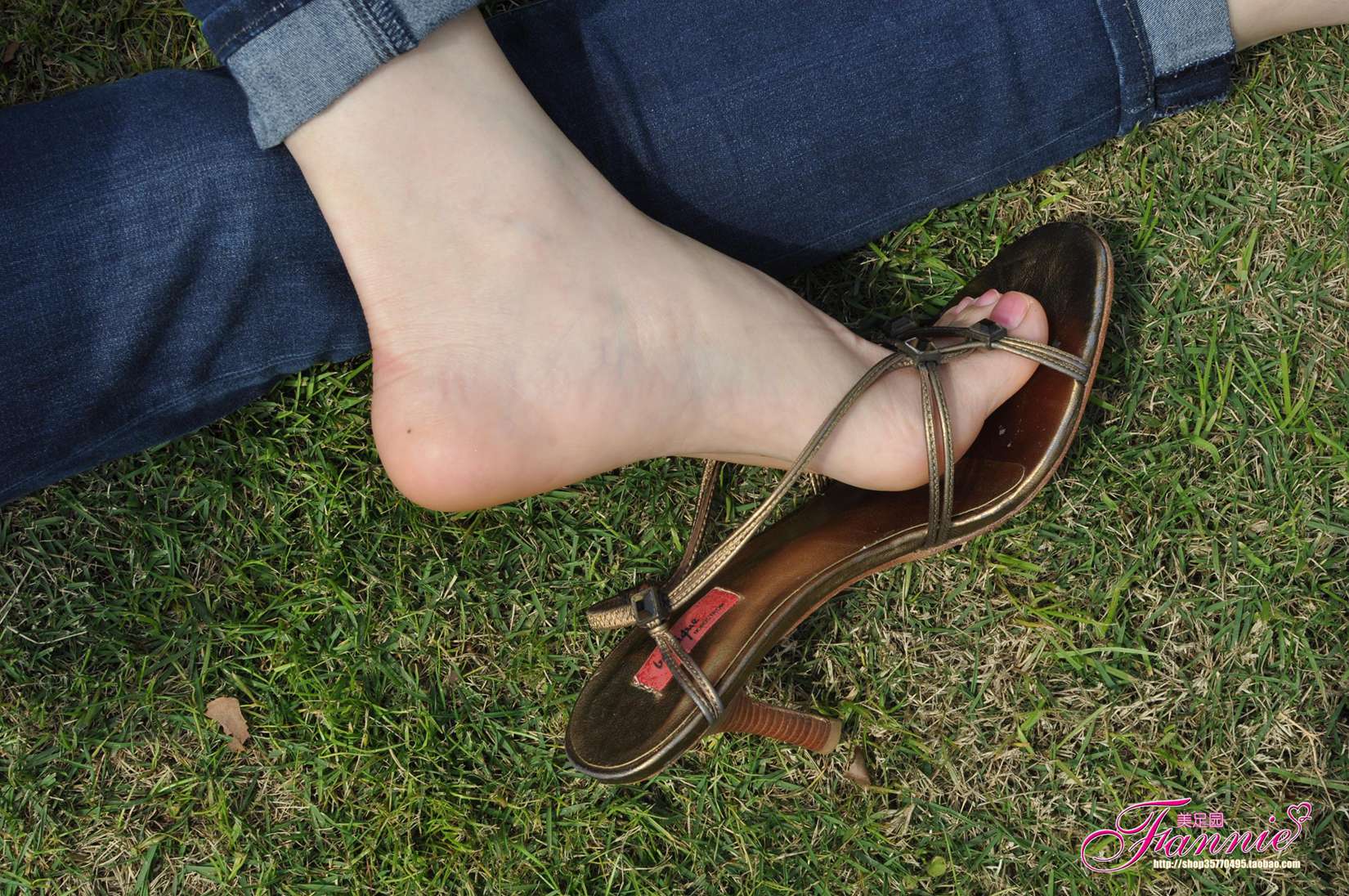 图片[57]-Fannie芬妮每足园 No.552 野草闲花蓬春生 裸足高跟3[76P] – 速更版-美库