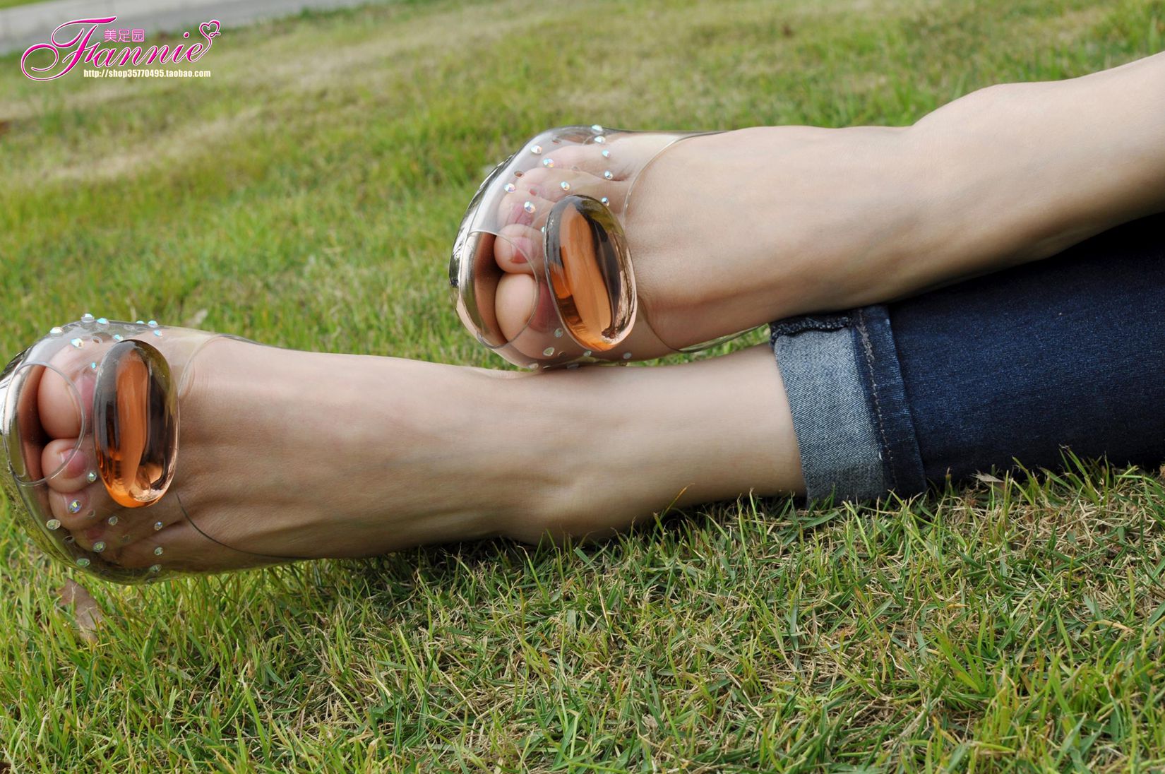 图片[53]-Fannie芬妮每足园 No.553 野草闲花蓬春生 透明凉拖[68P] – 速更版-美库