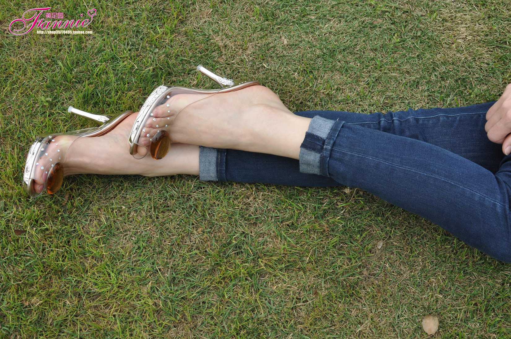 图片[54]-Fannie芬妮每足园 No.553 野草闲花蓬春生 透明凉拖[68P] – 速更版-美库