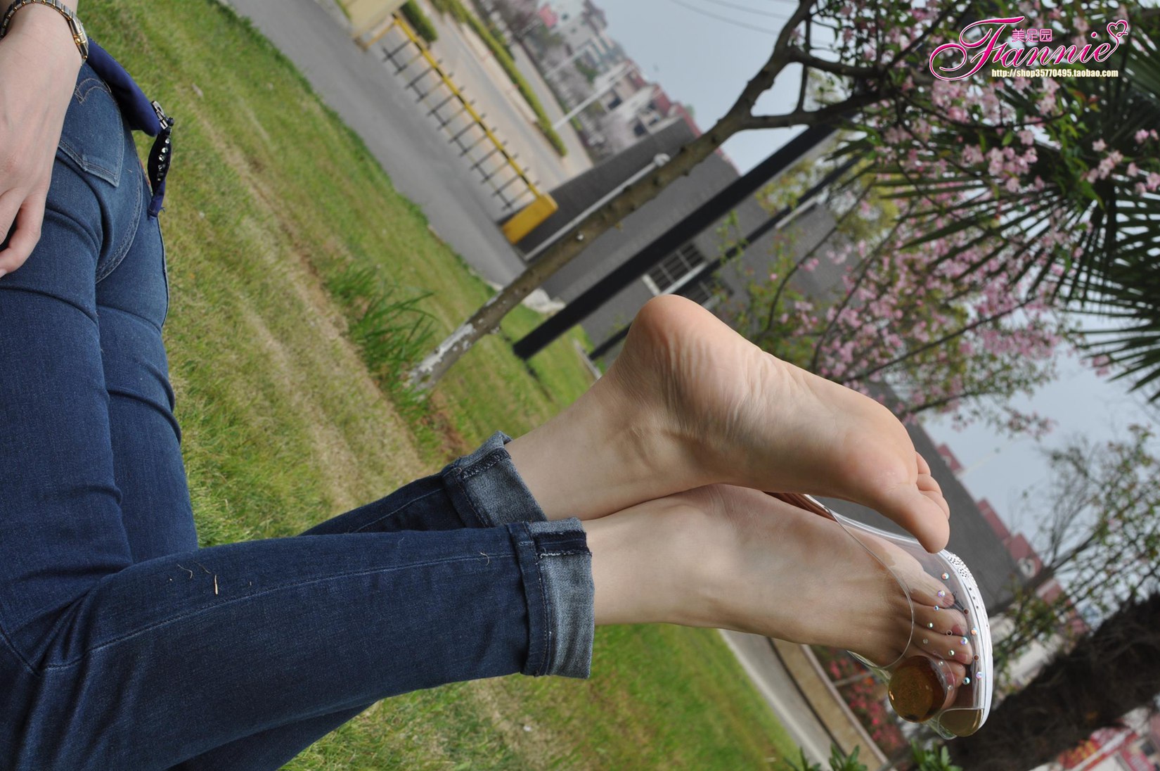 图片[64]-Fannie芬妮每足园 No.553 野草闲花蓬春生 透明凉拖[68P] – 速更版-美库