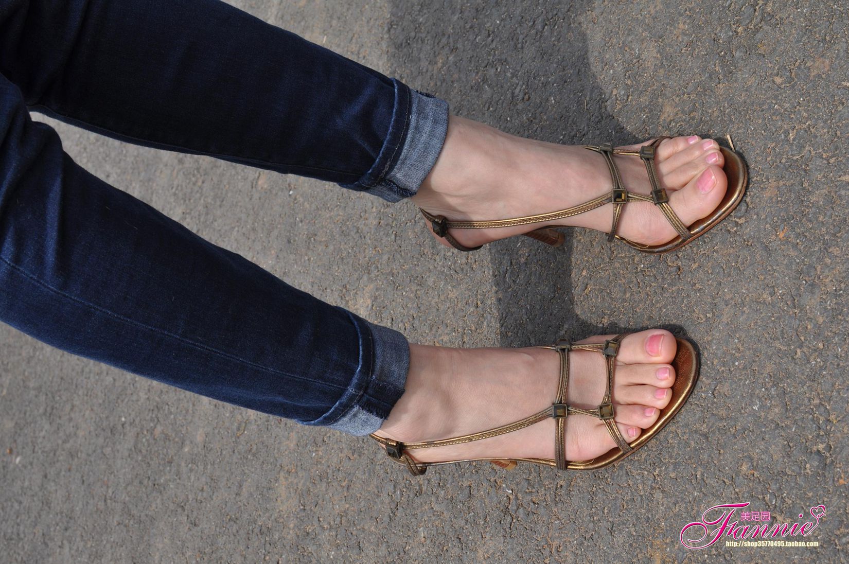 图片[74]-Fannie芬妮每足园 No.552 野草闲花蓬春生 裸足高跟3[76P] – 速更版-美库