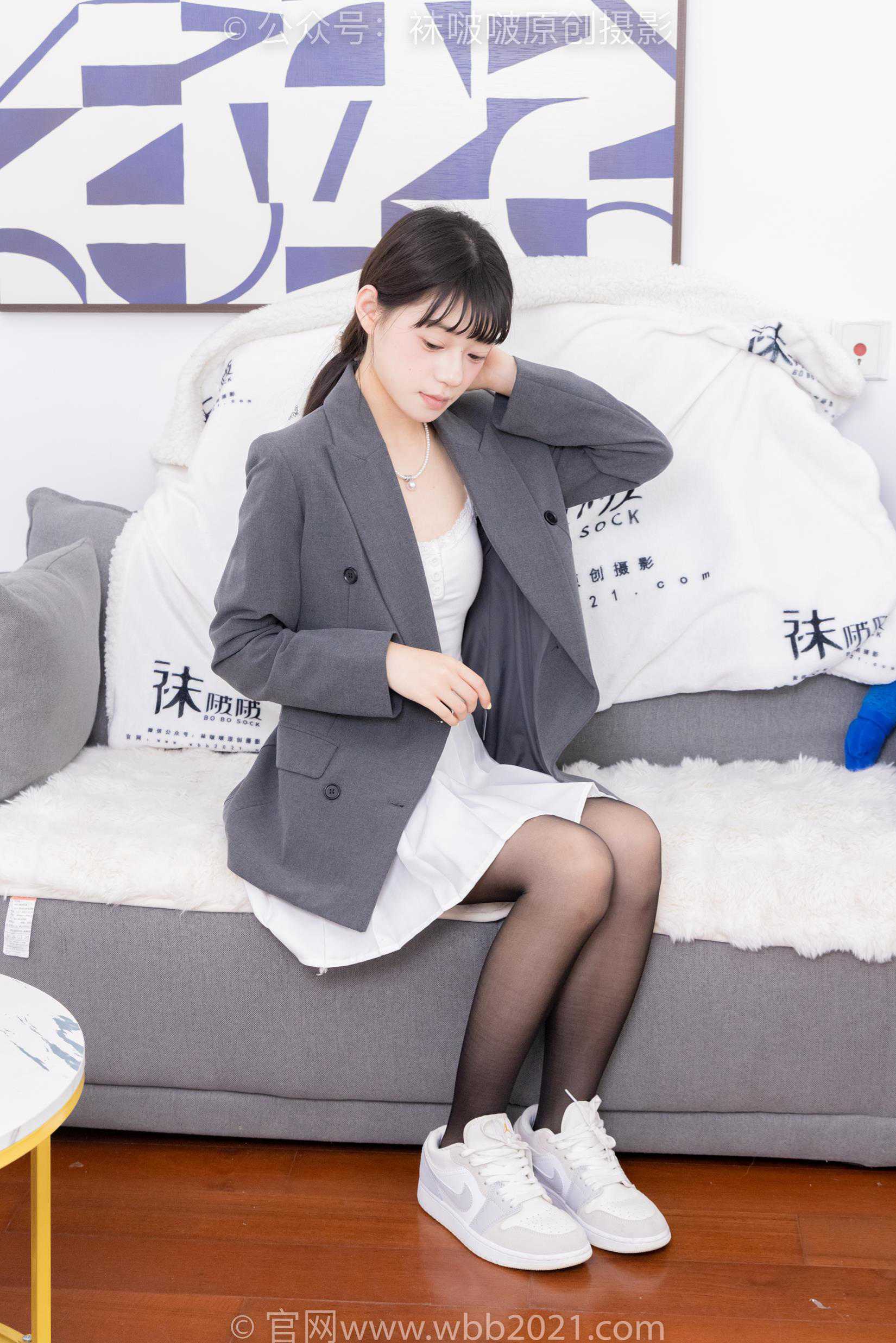 图片[11]-[BoBoSocks袜啵啵]NO.404 糯米-板鞋、黑丝、ol风[143P] – 速更版-美库