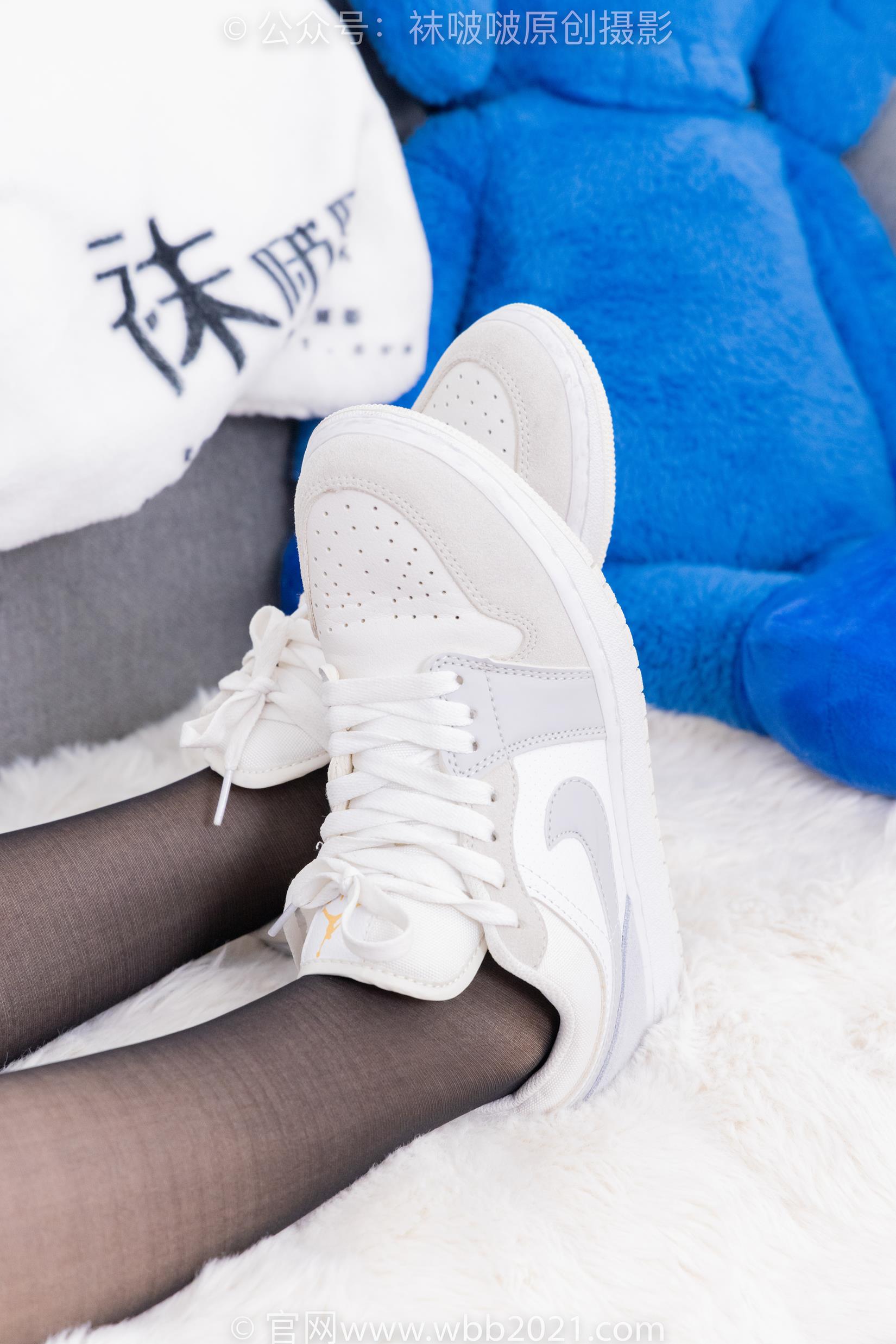 图片[23]-[BoBoSocks袜啵啵]NO.404 糯米-板鞋、黑丝、ol风[143P] – 速更版-美库