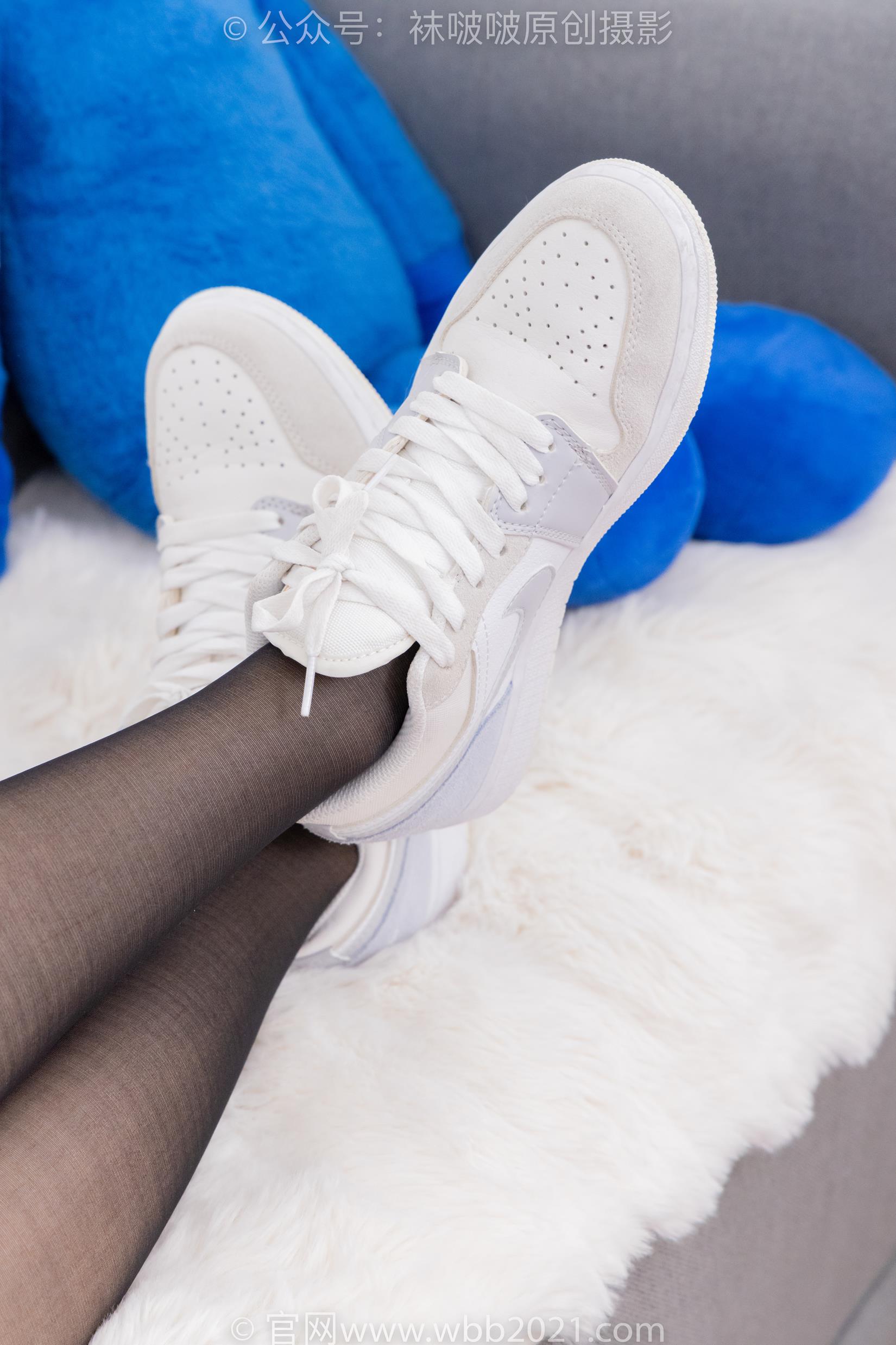 图片[24]-[BoBoSocks袜啵啵]NO.404 糯米-板鞋、黑丝、ol风[143P] – 速更版-美库