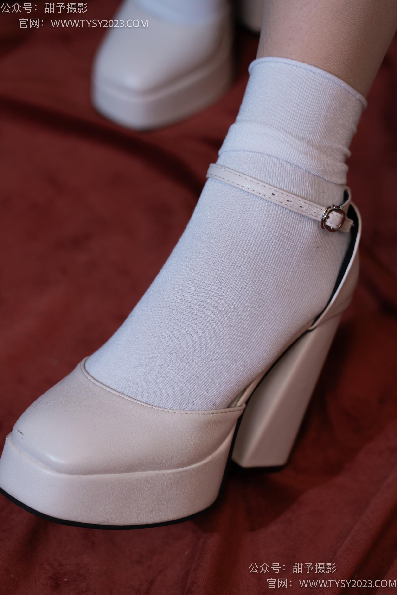 图片[25]-甜予摄影 NO.027 鱼鱼-高跟鞋、白棉袜、肉丝[103P] – 速更版-美库