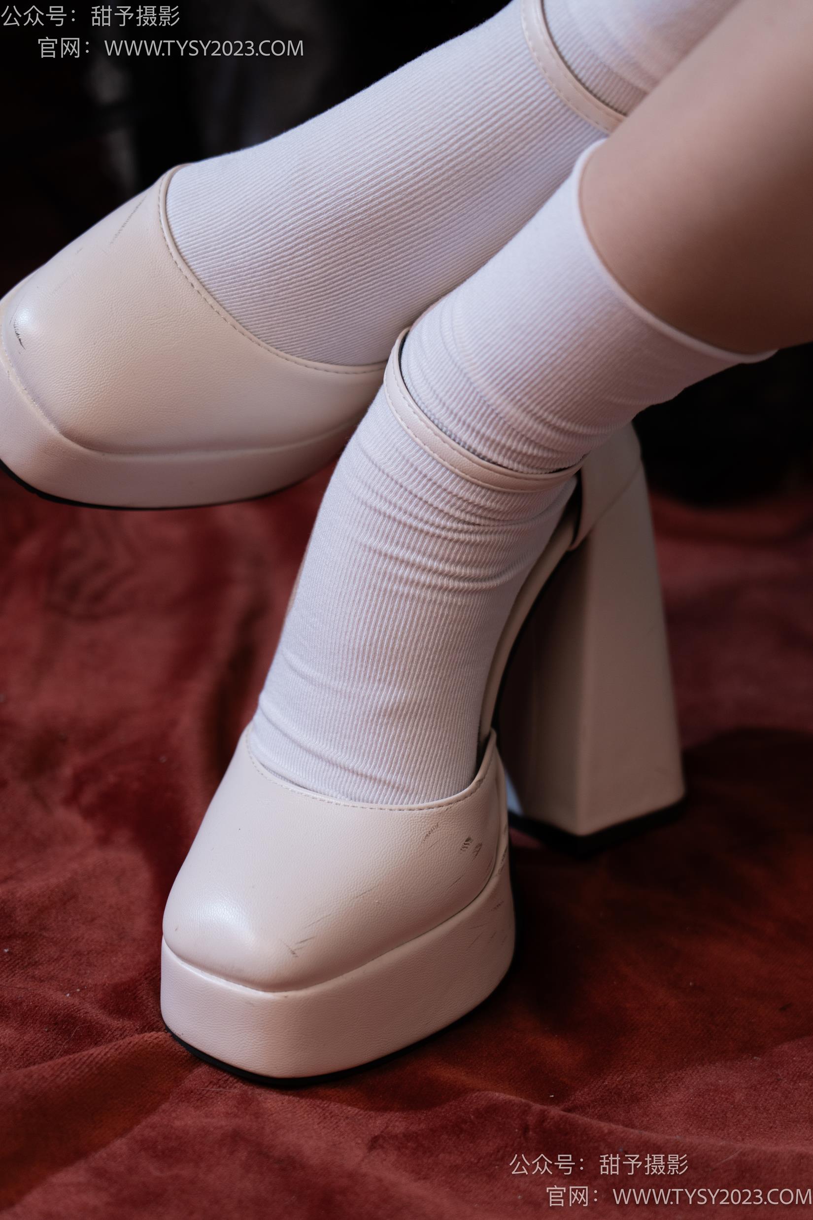 图片[33]-甜予摄影 NO.027 鱼鱼-高跟鞋、白棉袜、肉丝[103P] – 速更版-美库