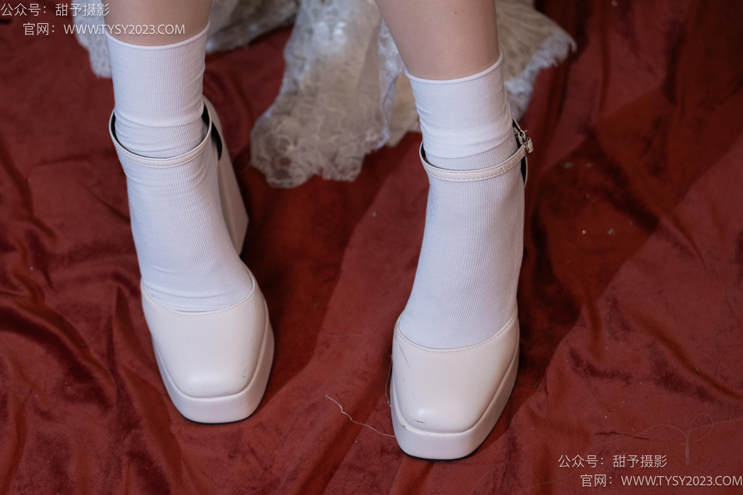 图片[35]-甜予摄影 NO.027 鱼鱼-高跟鞋、白棉袜、肉丝[103P] – 速更版-美库