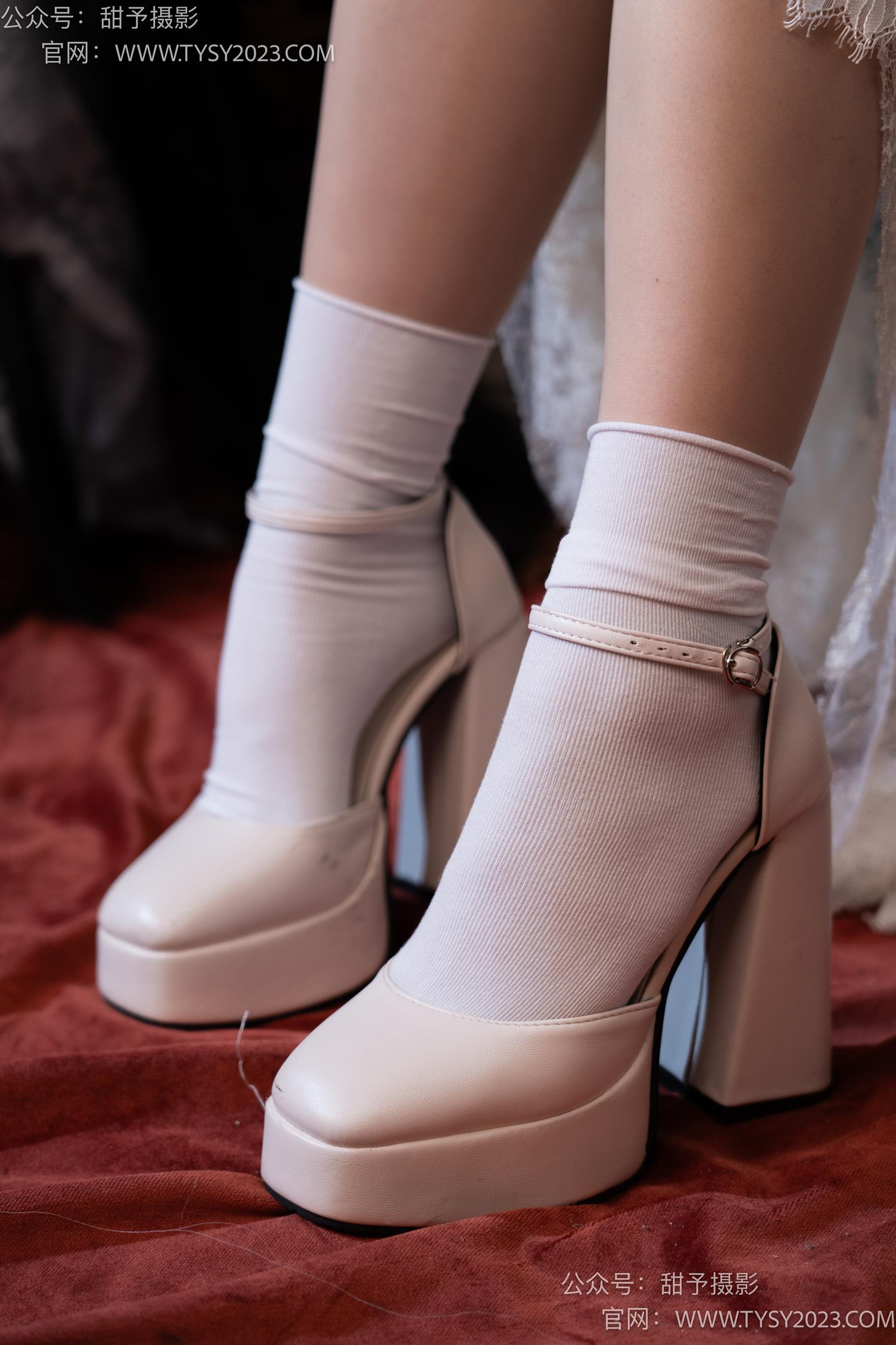 图片[36]-甜予摄影 NO.027 鱼鱼-高跟鞋、白棉袜、肉丝[103P] – 速更版-美库