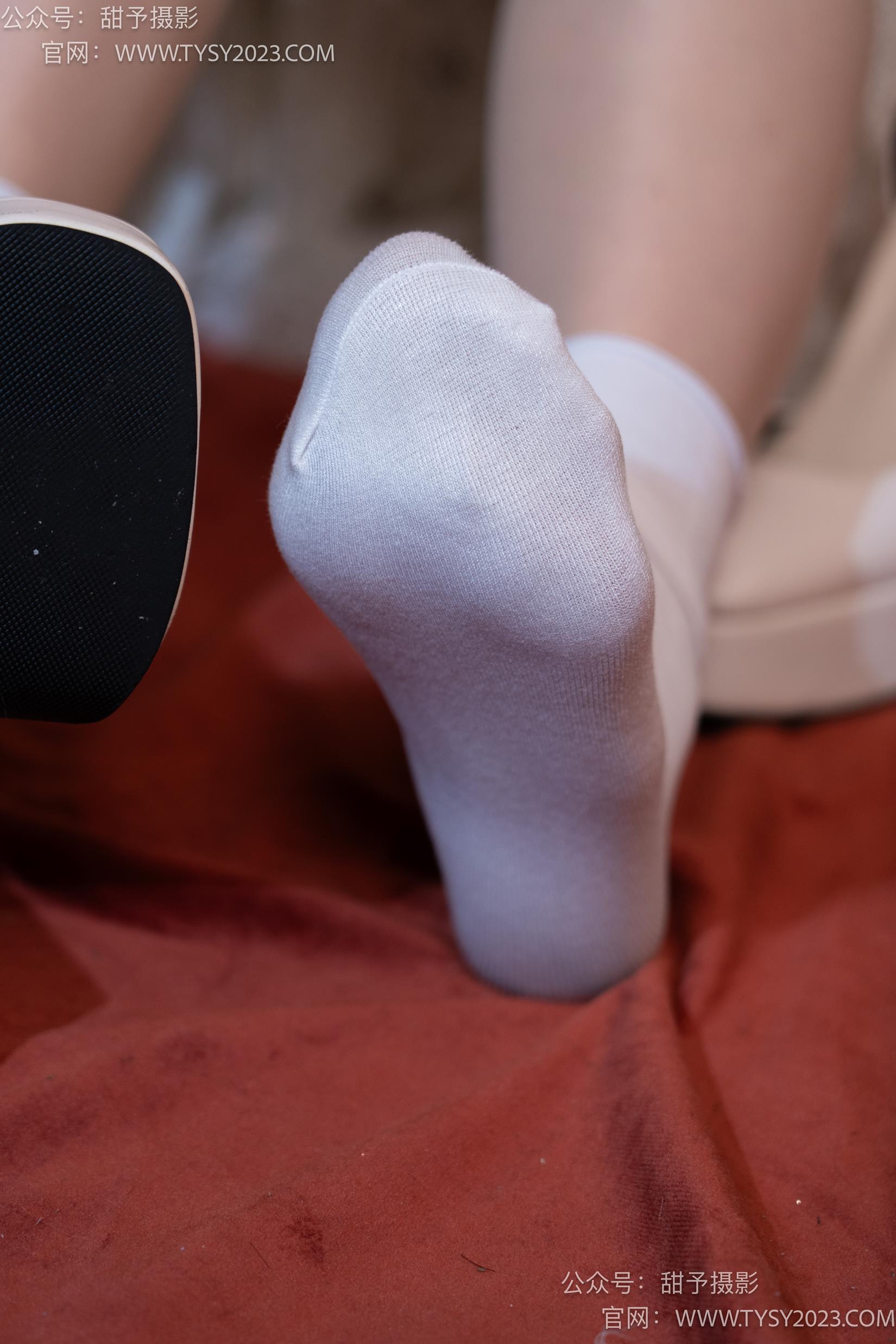 图片[56]-甜予摄影 NO.027 鱼鱼-高跟鞋、白棉袜、肉丝[103P] – 速更版-美库