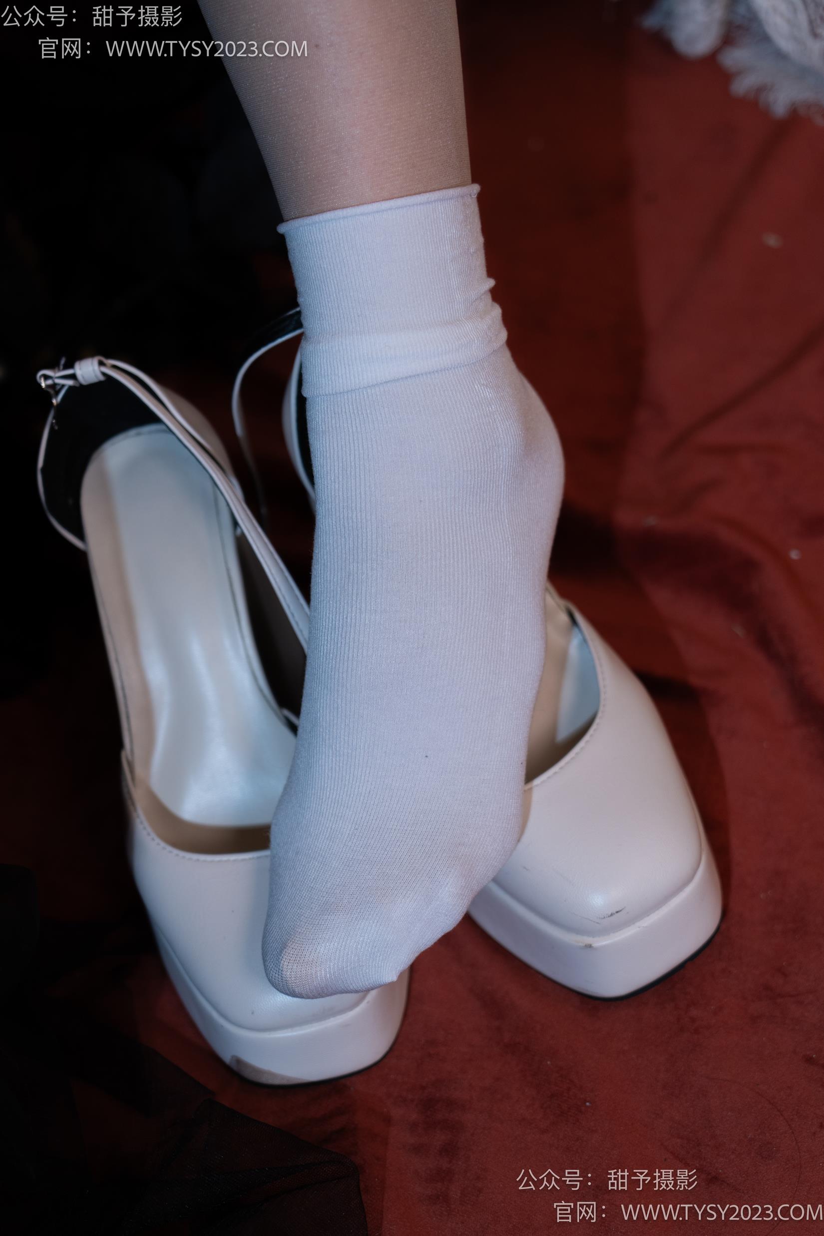 图片[84]-甜予摄影 NO.027 鱼鱼-高跟鞋、白棉袜、肉丝[103P] – 速更版-美库