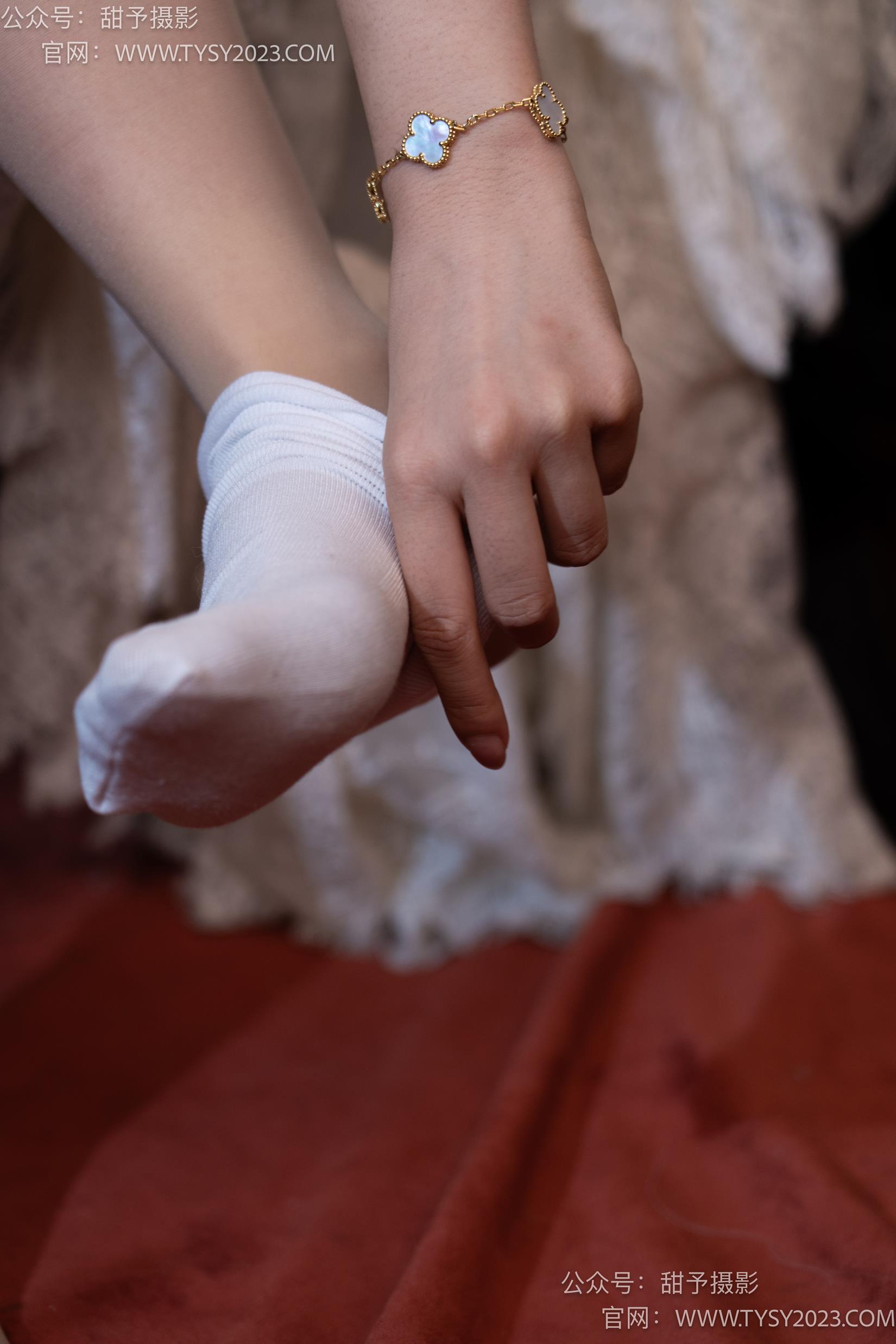 图片[97]-甜予摄影 NO.027 鱼鱼-高跟鞋、白棉袜、肉丝[103P] – 速更版-美库