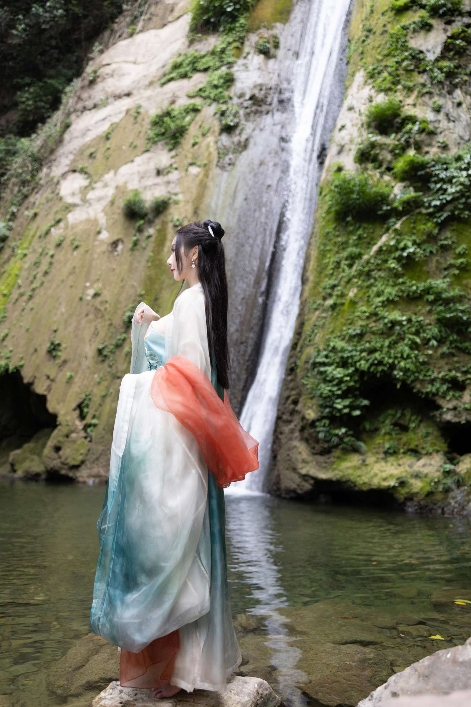 图片[18]-王馨瑶Yanni – 绿色古装-瀑布[48P] – 速更版-美库