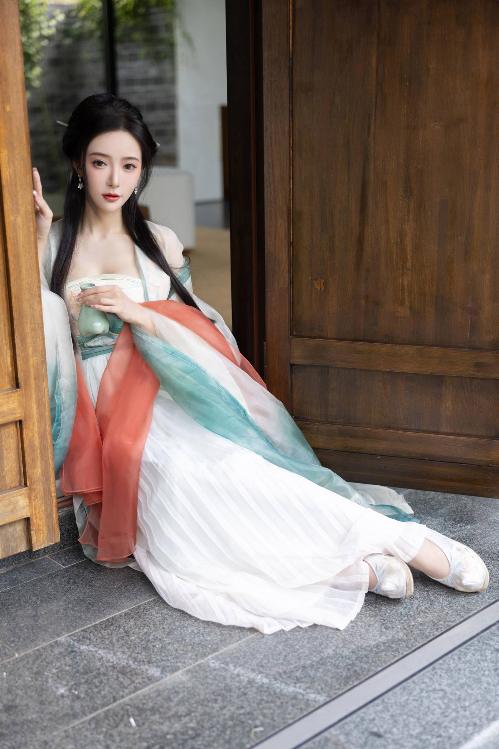 图片[32]-王馨瑶Yanni – 绿色古装-瀑布[48P] – 速更版-美库