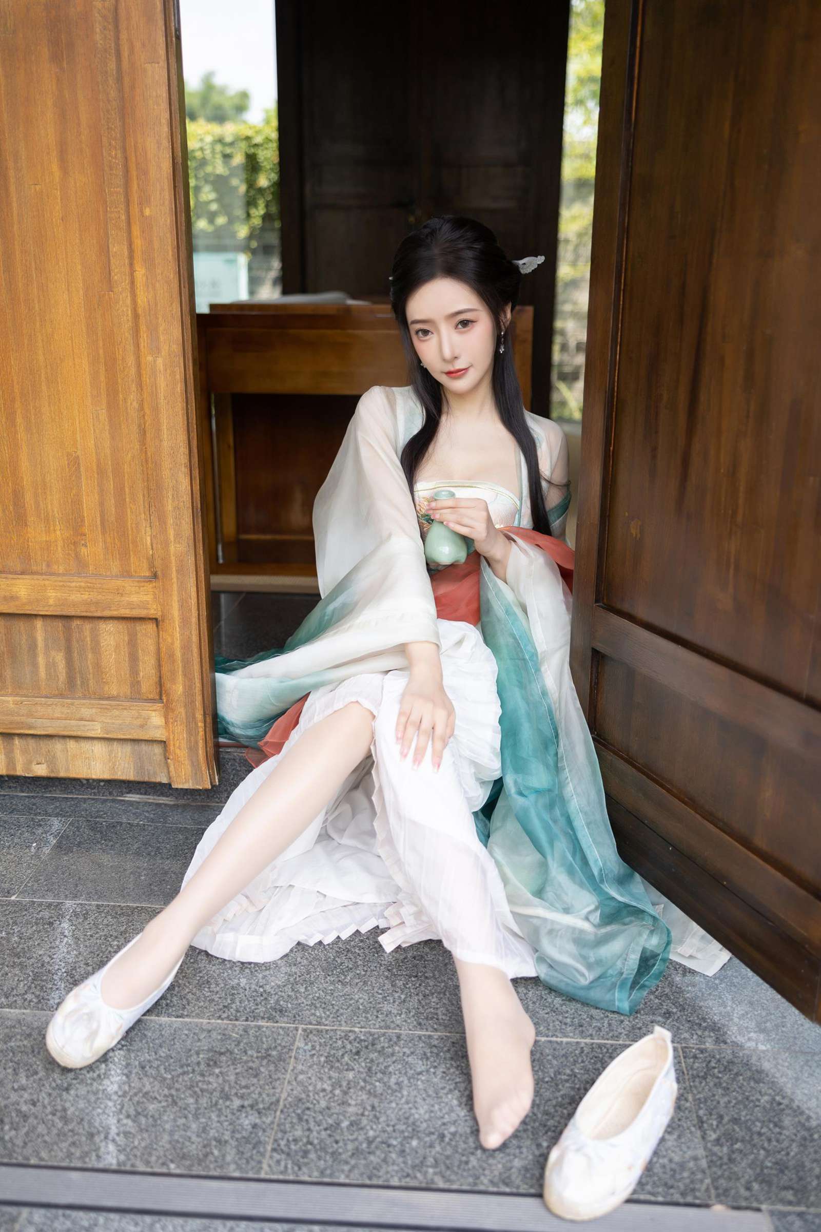 图片[35]-王馨瑶Yanni – 绿色古装-瀑布[48P] – 速更版-美库