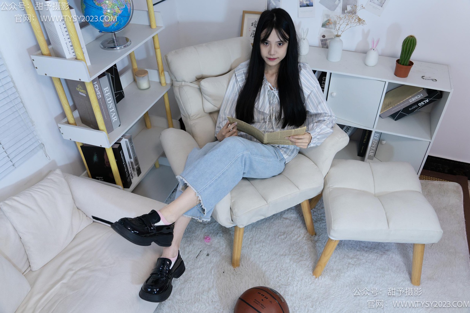 图片[18]-甜予摄影 NO.028 胡桃-皮鞋、白棉袜、裸足[124P] – 速更版-美库