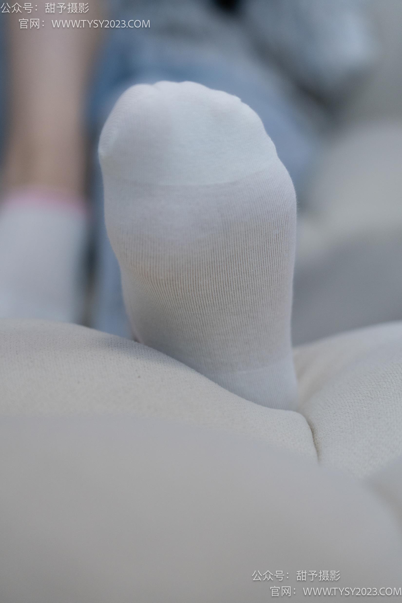 图片[38]-甜予摄影 NO.028 胡桃-皮鞋、白棉袜、裸足[124P] – 速更版-美库