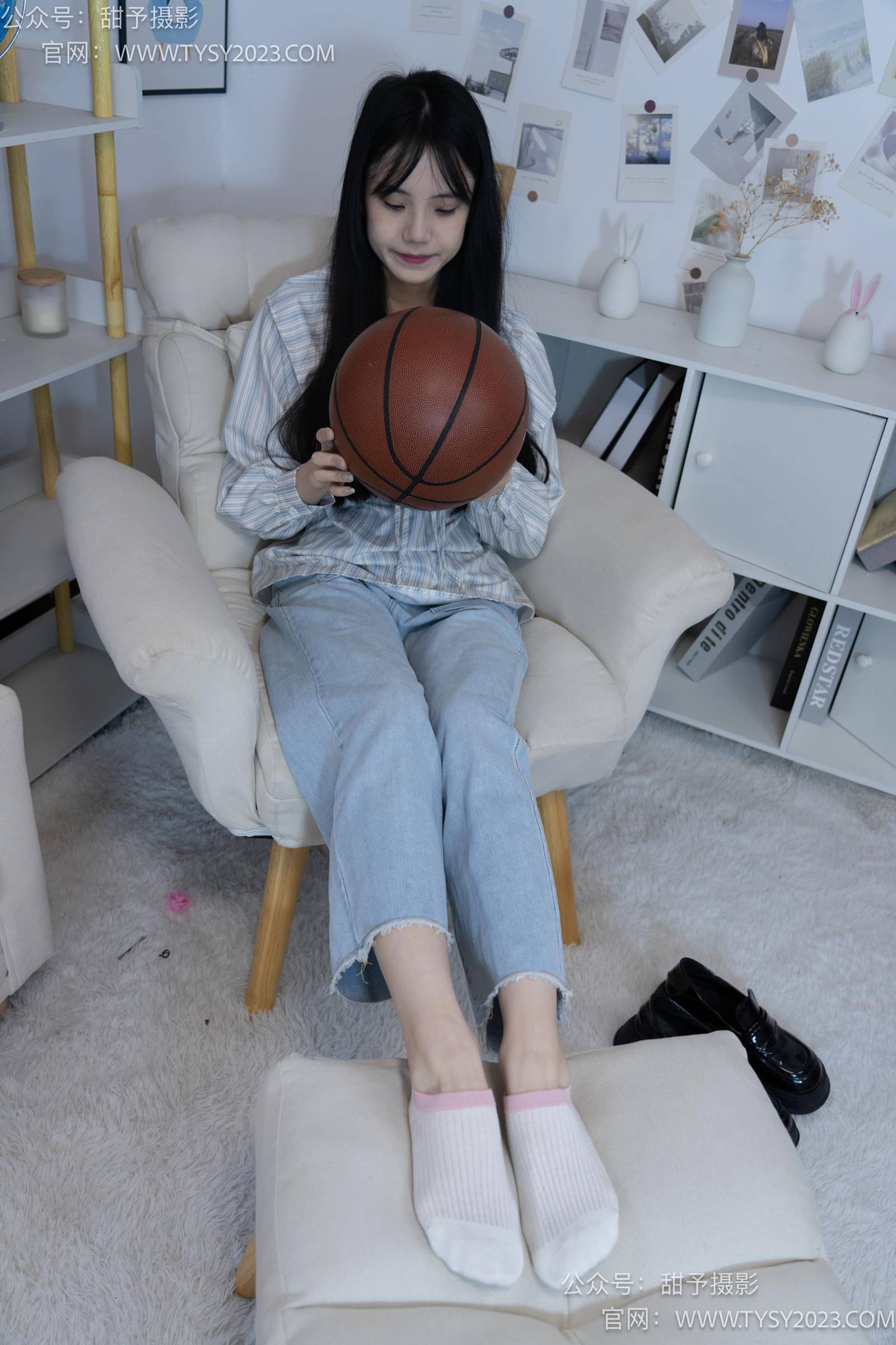 图片[45]-甜予摄影 NO.028 胡桃-皮鞋、白棉袜、裸足[124P] – 速更版-美库