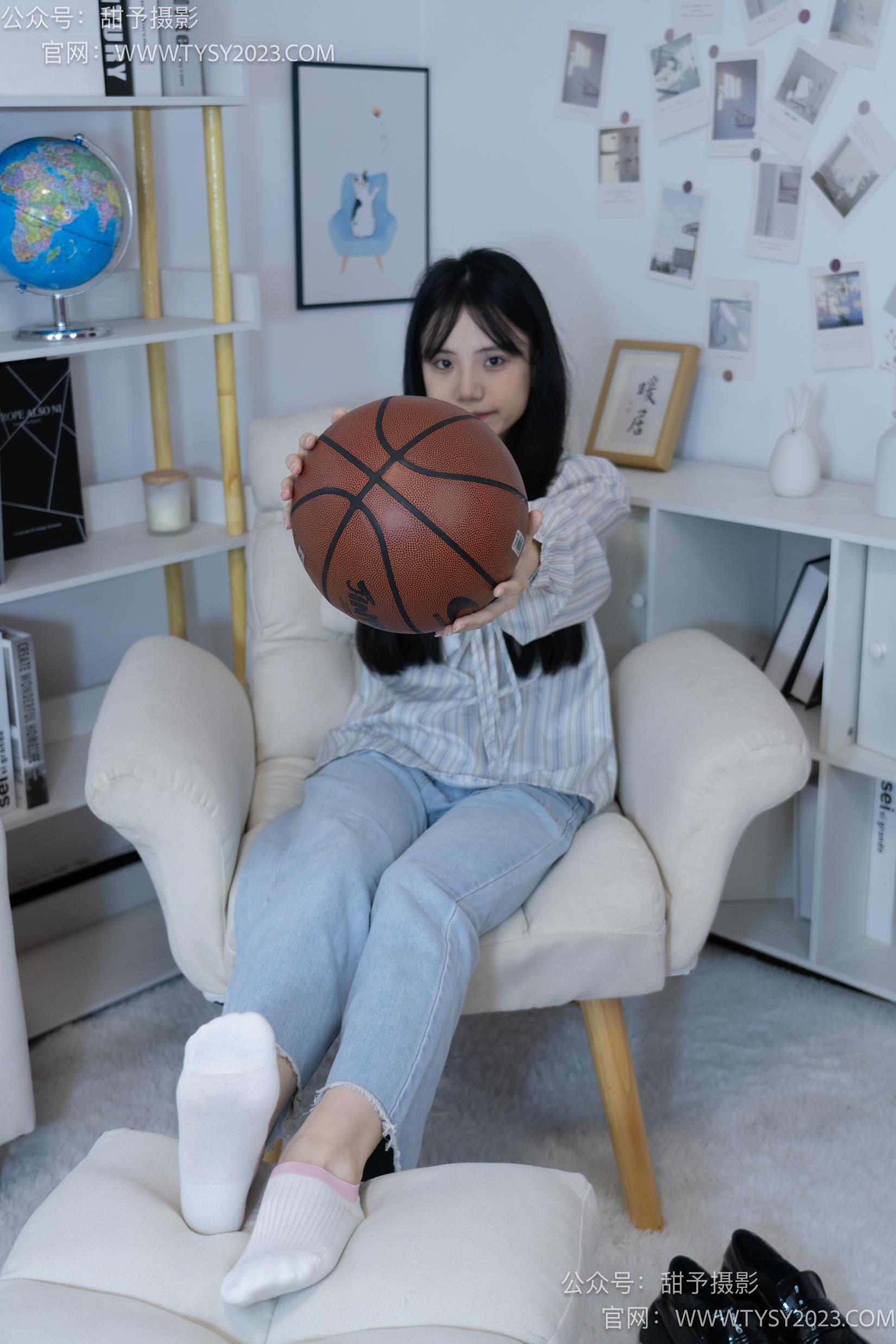 图片[52]-甜予摄影 NO.028 胡桃-皮鞋、白棉袜、裸足[124P] – 速更版-美库