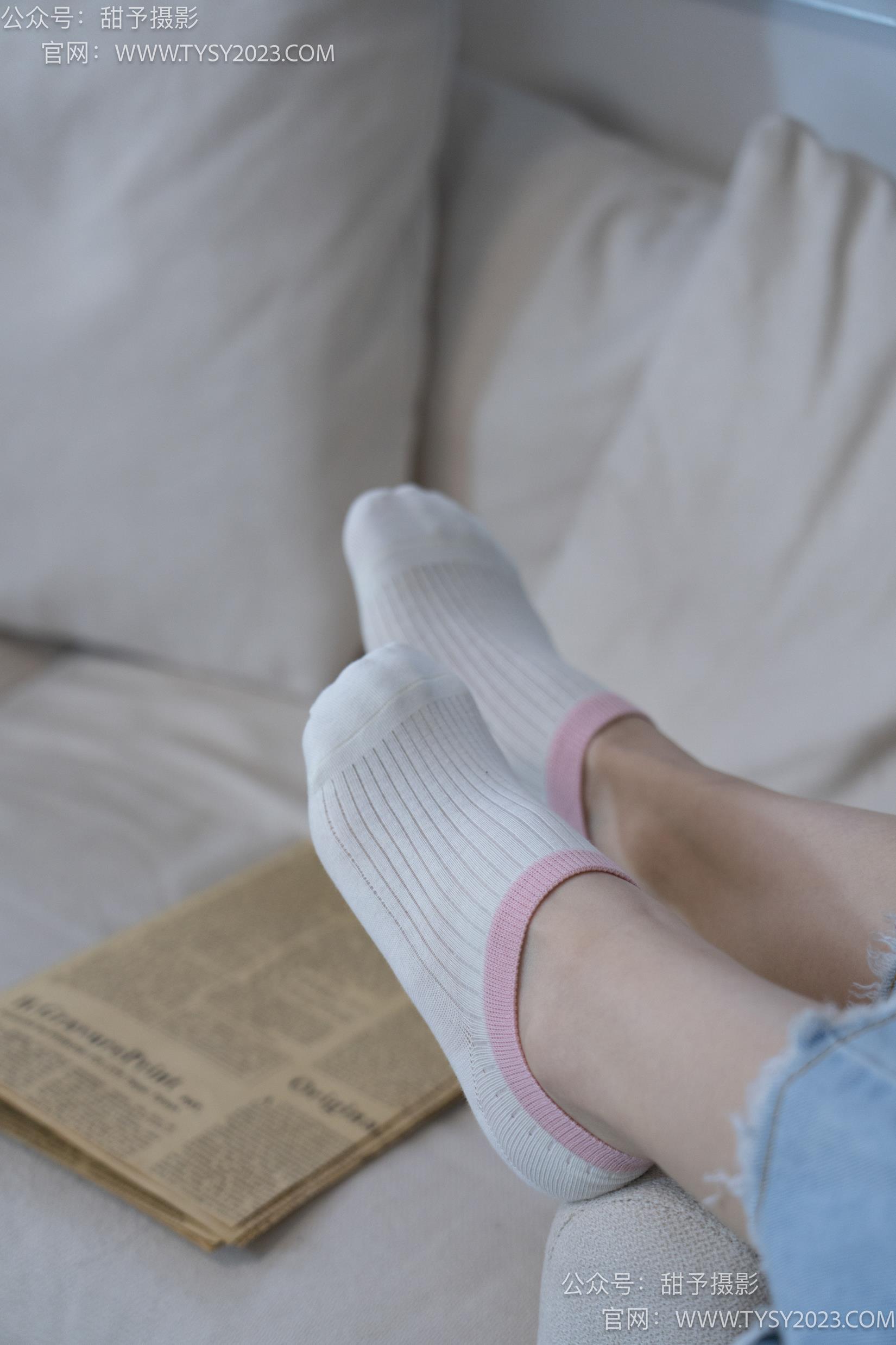 图片[59]-甜予摄影 NO.028 胡桃-皮鞋、白棉袜、裸足[124P] – 速更版-美库