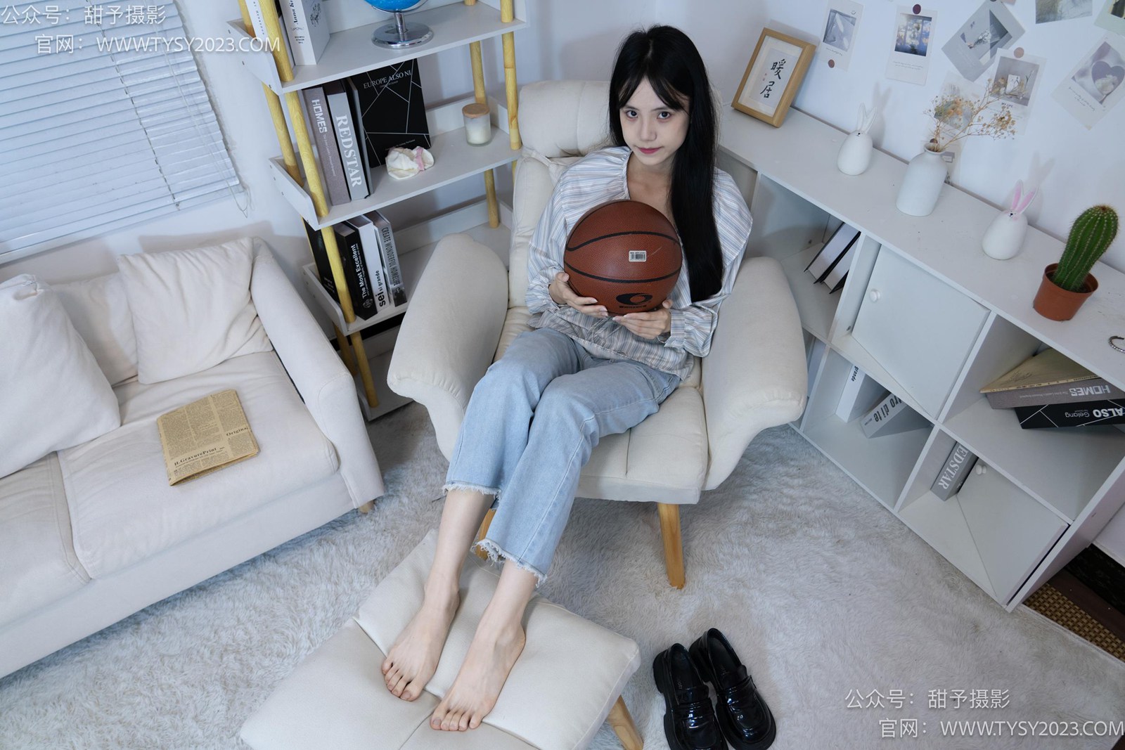 图片[88]-甜予摄影 NO.028 胡桃-皮鞋、白棉袜、裸足[124P] – 速更版-美库