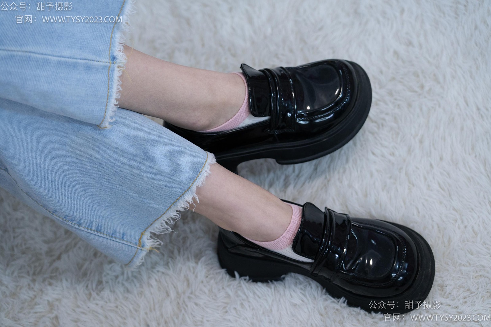 图片[112]-甜予摄影 NO.028 胡桃-皮鞋、白棉袜、裸足[124P] – 速更版-美库