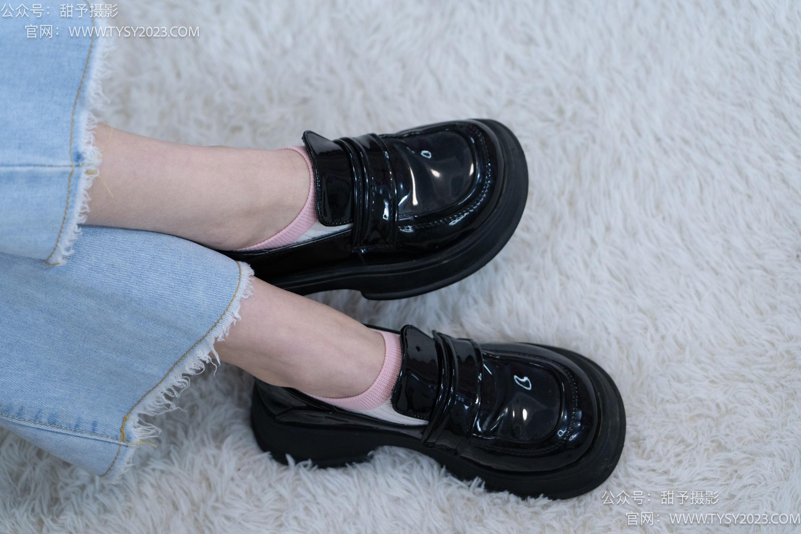 图片[114]-甜予摄影 NO.028 胡桃-皮鞋、白棉袜、裸足[124P] – 速更版-美库