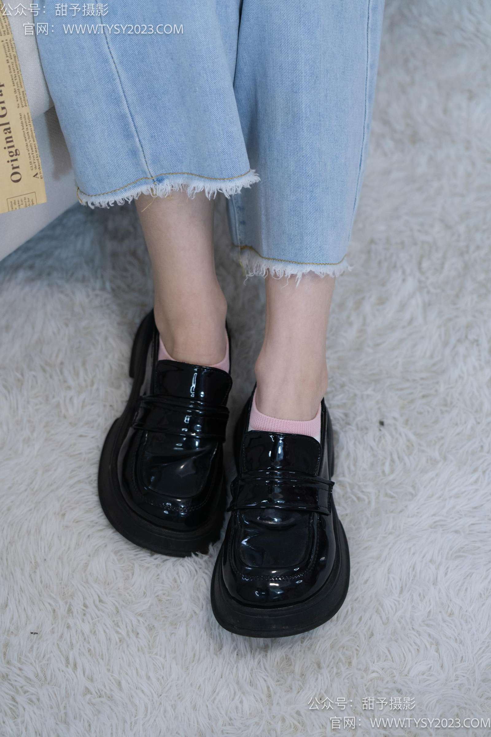 图片[118]-甜予摄影 NO.028 胡桃-皮鞋、白棉袜、裸足[124P] – 速更版-美库