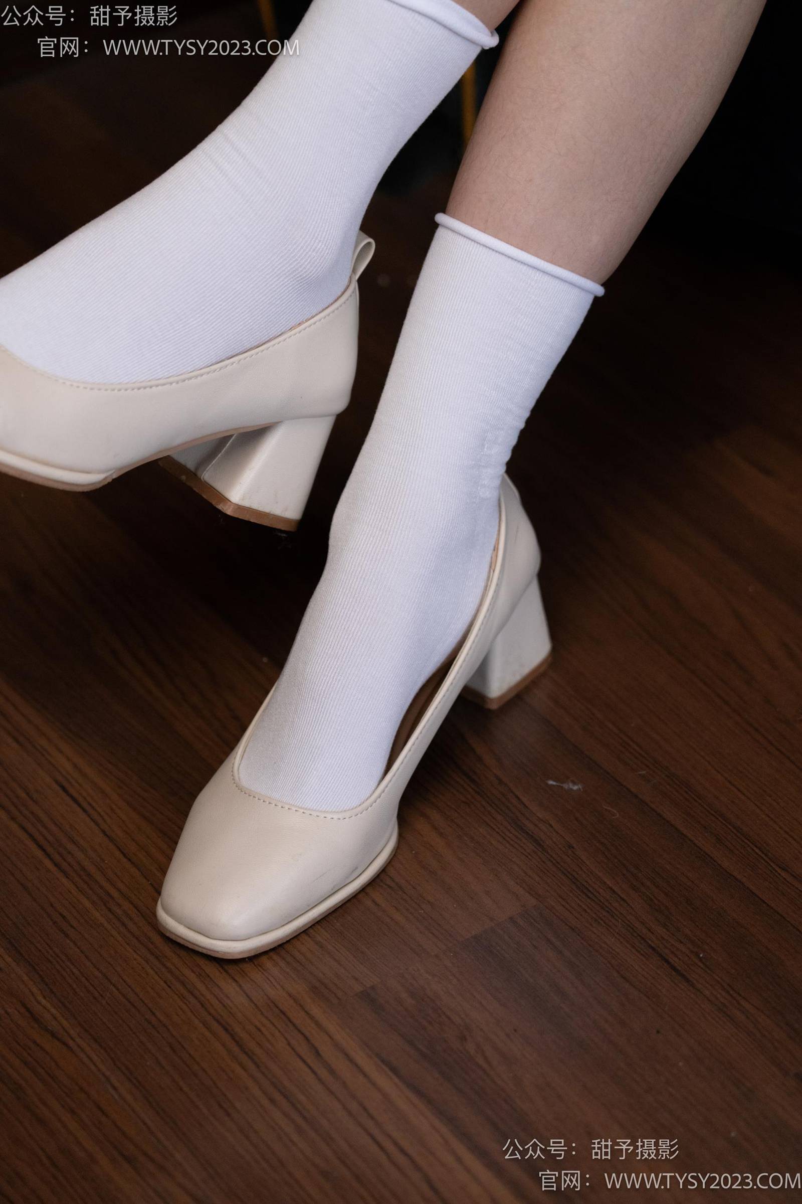 图片[12]-甜予摄影 NO.029 肉肉-高跟鞋、白棉袜、裸足[127P] – 速更版-美库