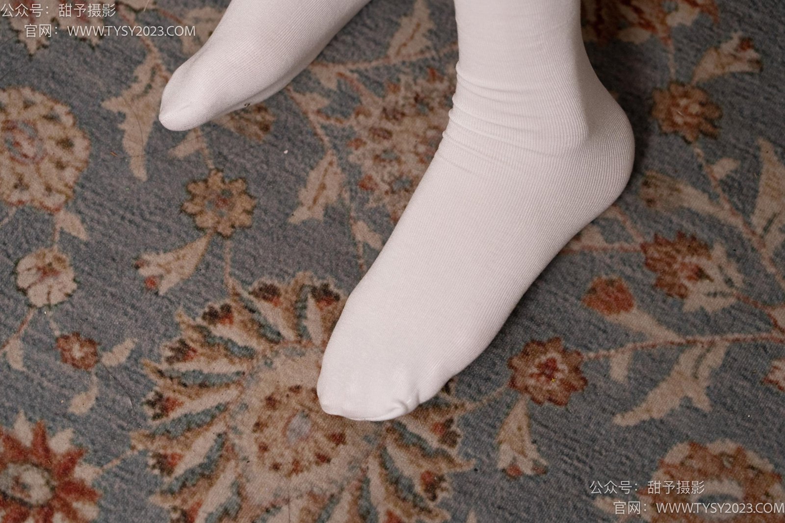 图片[37]-甜予摄影 NO.029 肉肉-高跟鞋、白棉袜、裸足[127P] – 速更版-美库