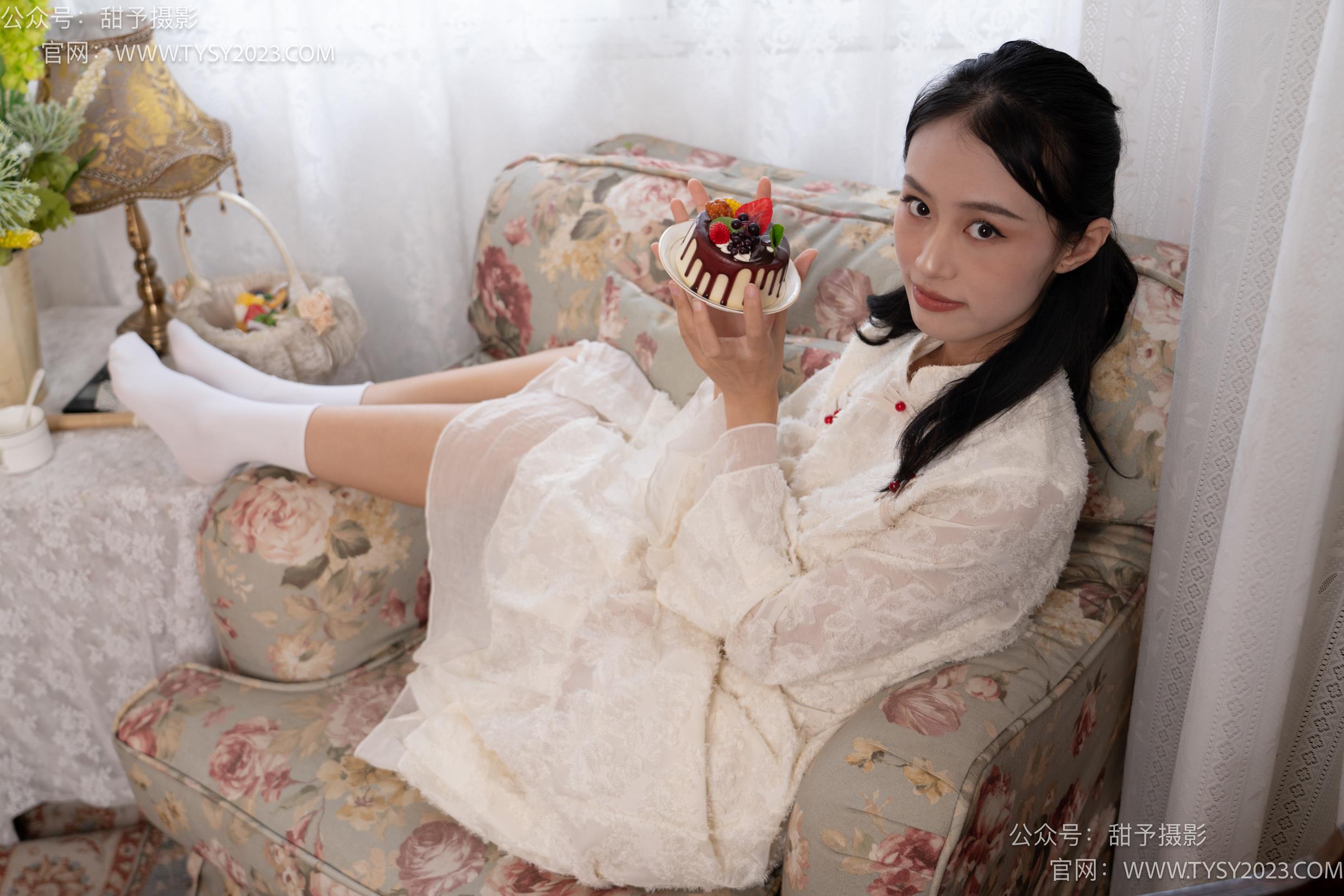 图片[39]-甜予摄影 NO.029 肉肉-高跟鞋、白棉袜、裸足[127P] – 速更版-美库