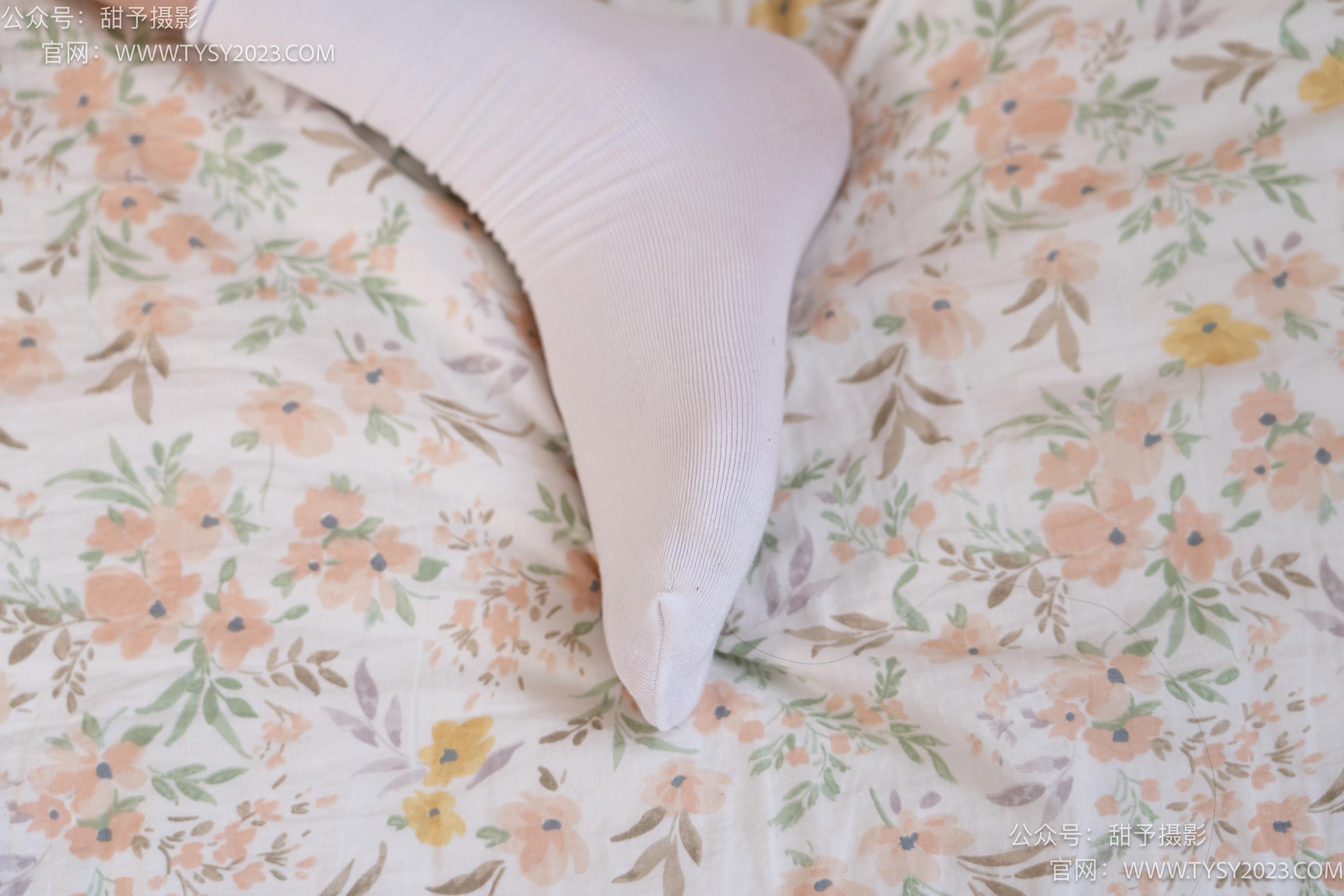 图片[58]-甜予摄影 NO.029 肉肉-高跟鞋、白棉袜、裸足[127P] – 速更版-美库