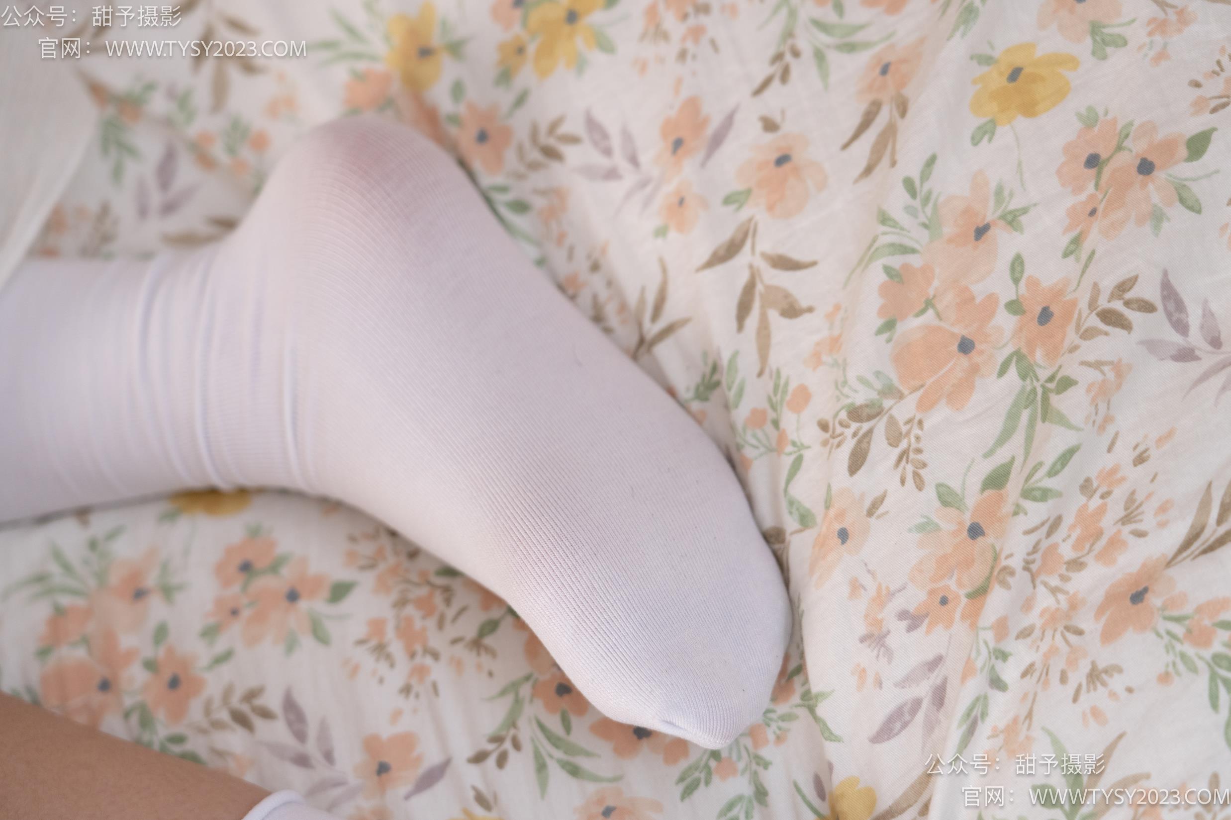 图片[59]-甜予摄影 NO.029 肉肉-高跟鞋、白棉袜、裸足[127P] – 速更版-美库