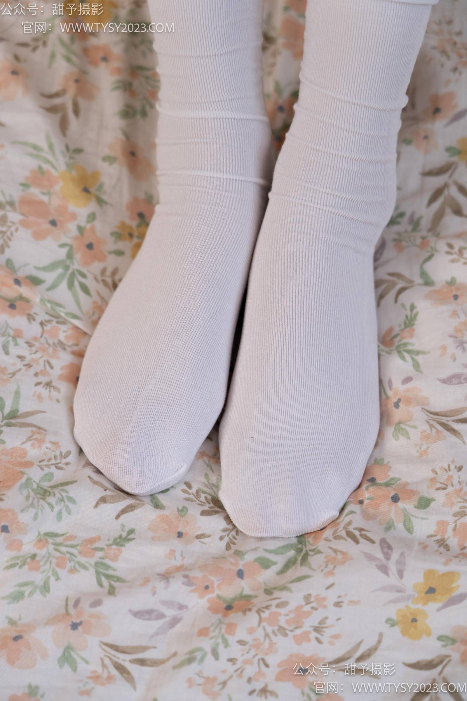 图片[61]-甜予摄影 NO.029 肉肉-高跟鞋、白棉袜、裸足[127P] – 速更版-美库