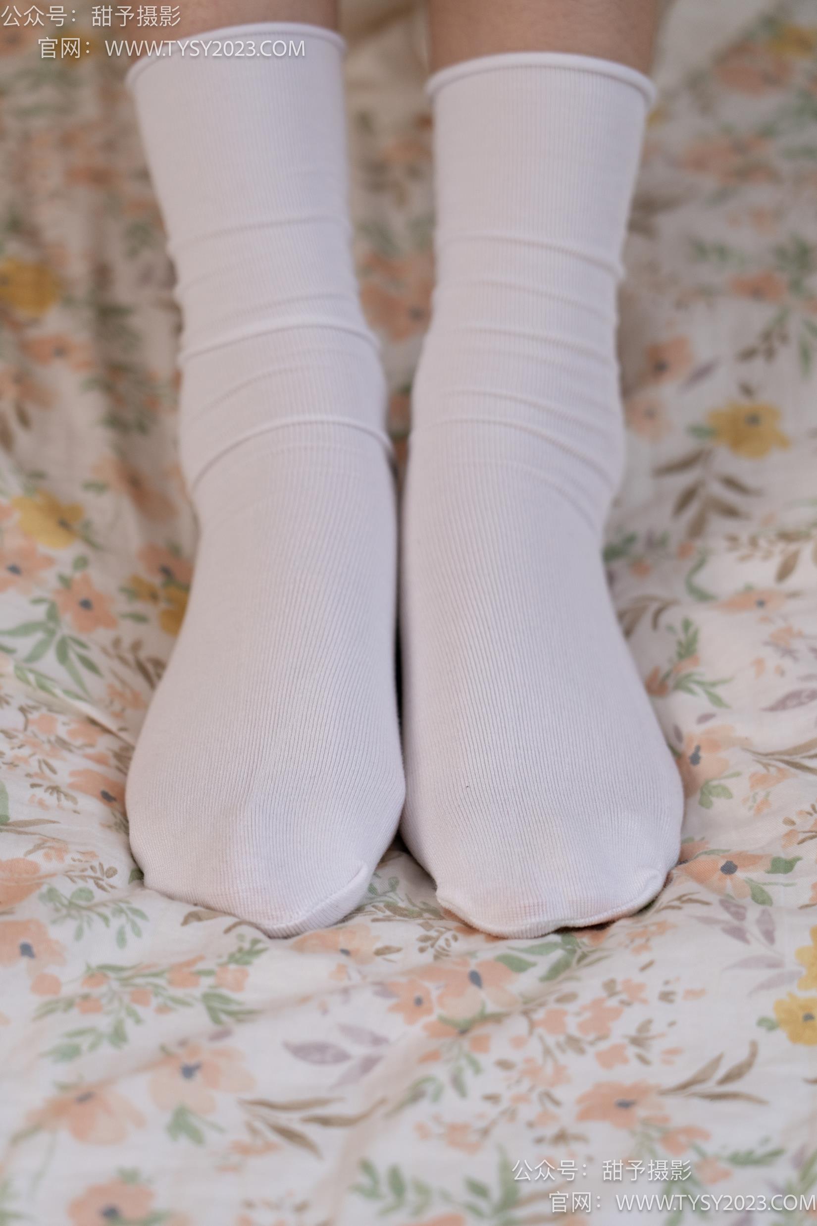图片[62]-甜予摄影 NO.029 肉肉-高跟鞋、白棉袜、裸足[127P] – 速更版-美库