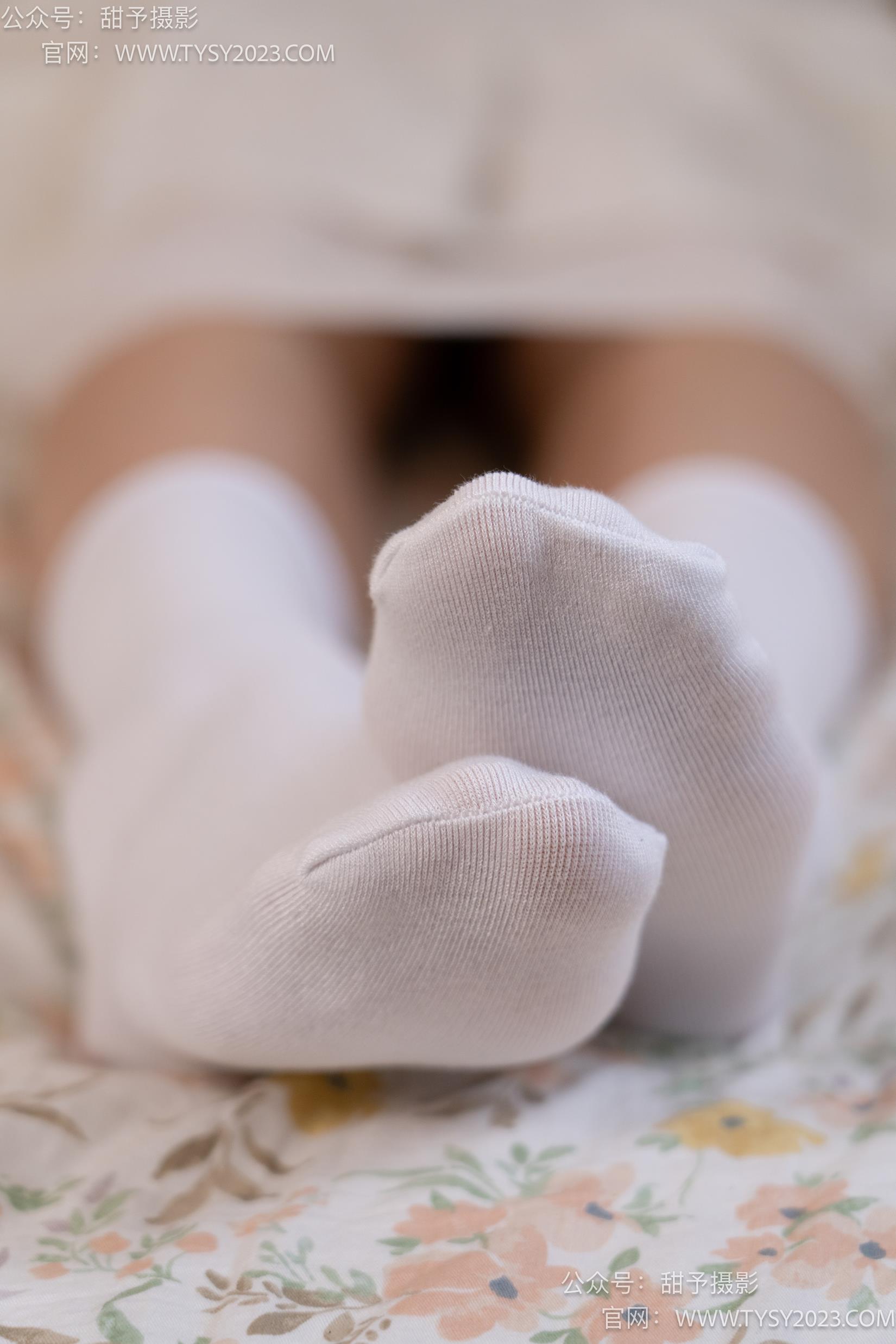 图片[65]-甜予摄影 NO.029 肉肉-高跟鞋、白棉袜、裸足[127P] – 速更版-美库