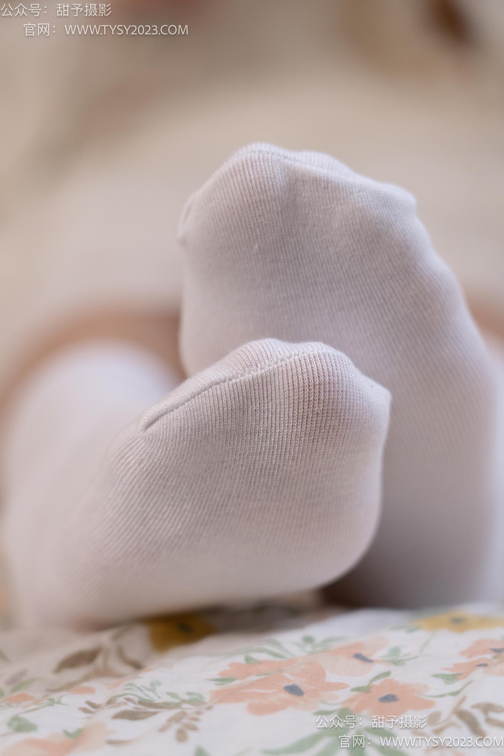 图片[66]-甜予摄影 NO.029 肉肉-高跟鞋、白棉袜、裸足[127P] – 速更版-美库