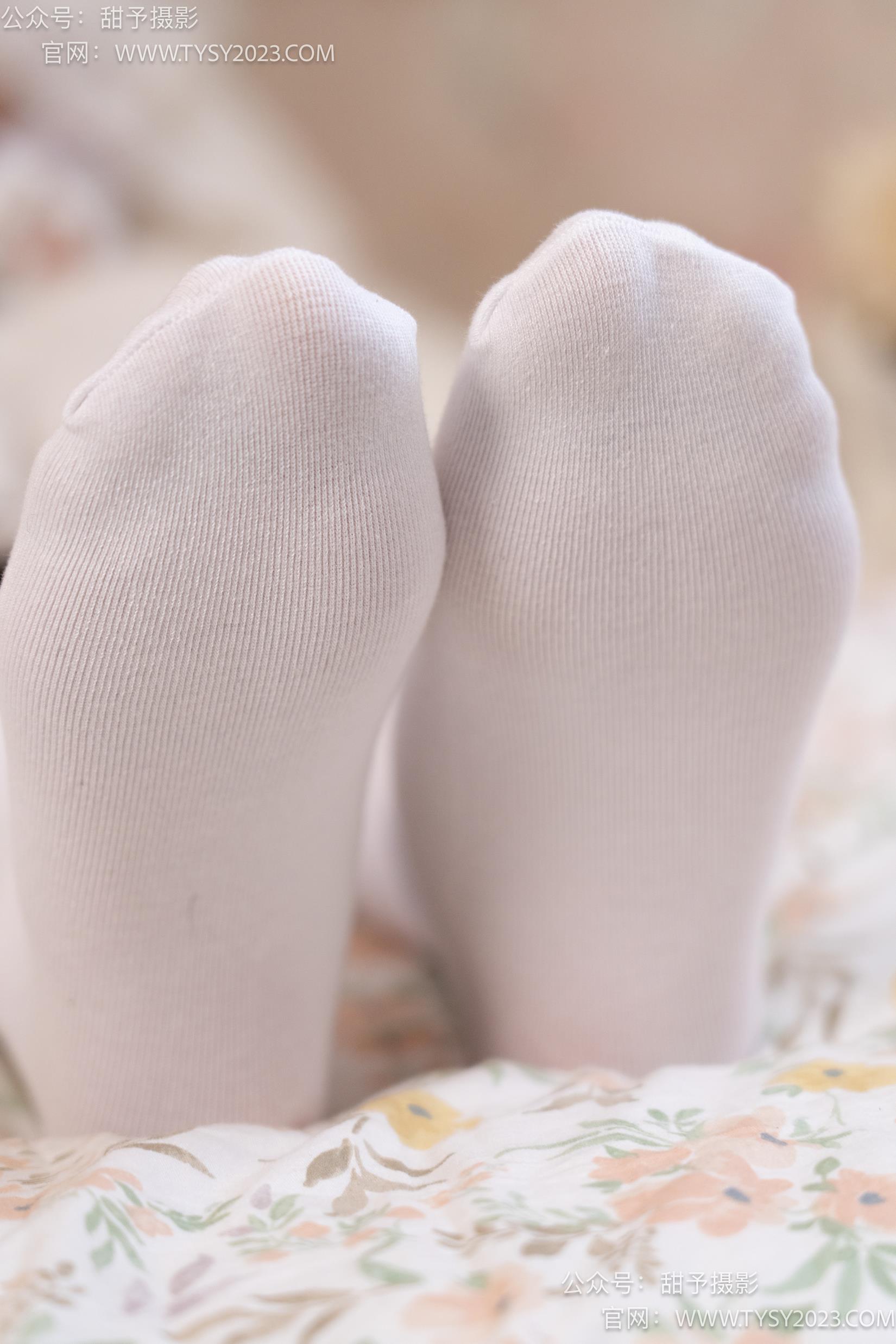 图片[72]-甜予摄影 NO.029 肉肉-高跟鞋、白棉袜、裸足[127P] – 速更版-美库