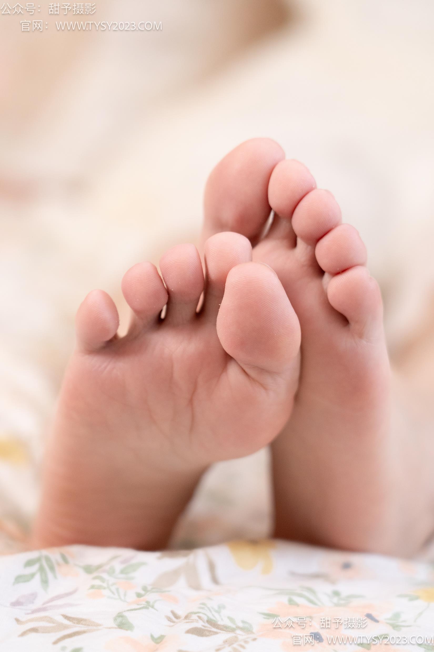 图片[92]-甜予摄影 NO.029 肉肉-高跟鞋、白棉袜、裸足[127P] – 速更版-美库