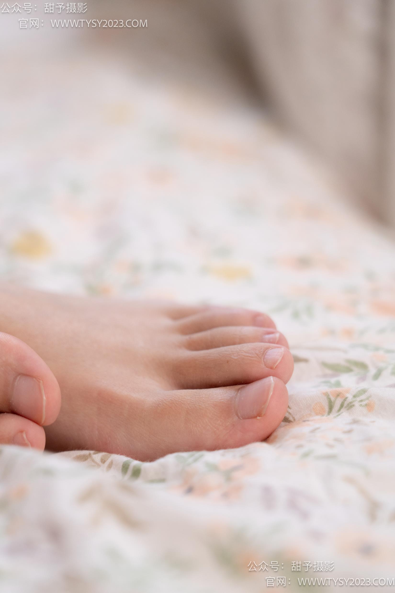 图片[112]-甜予摄影 NO.029 肉肉-高跟鞋、白棉袜、裸足[127P] – 速更版-美库