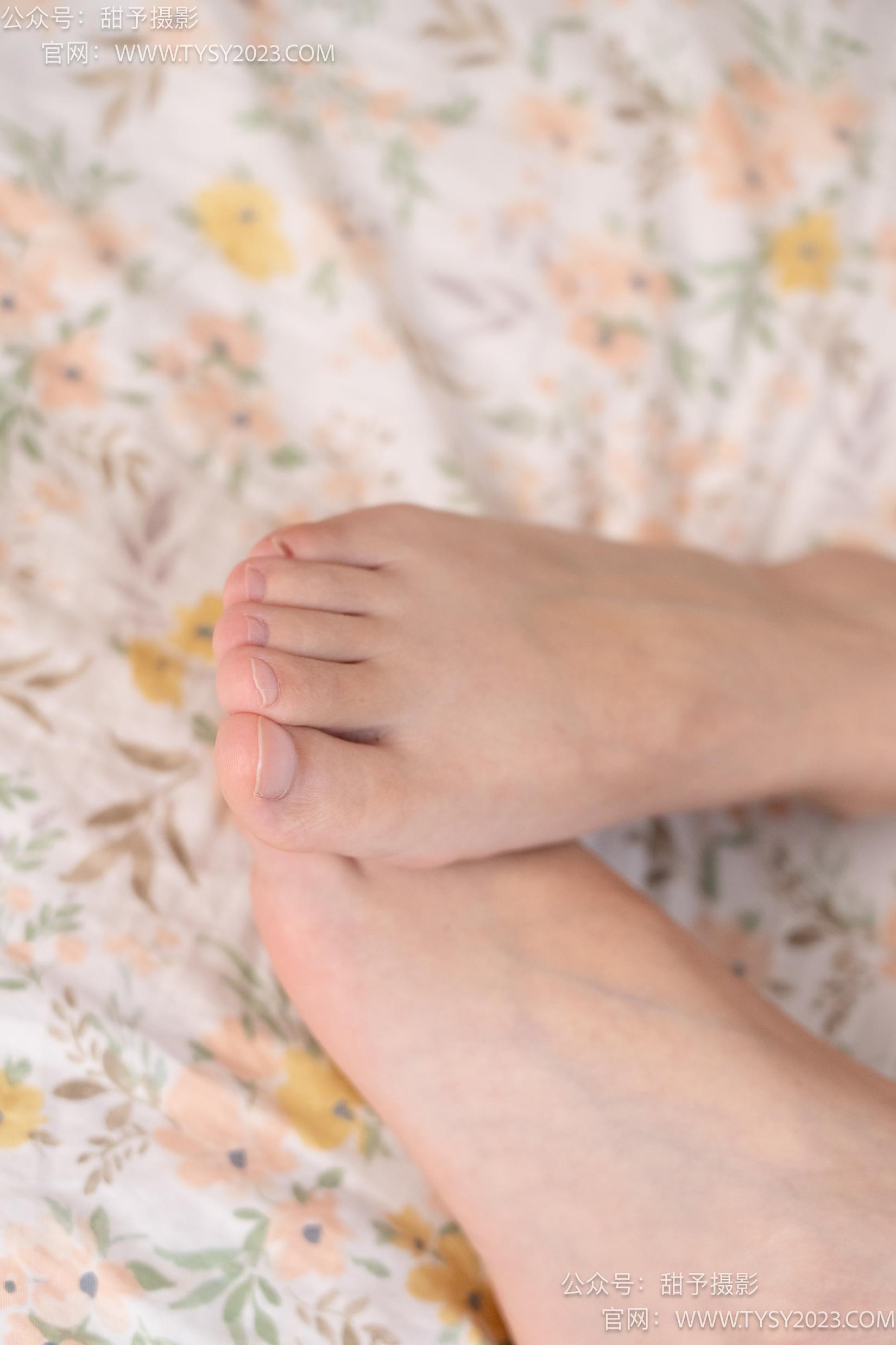 图片[126]-甜予摄影 NO.029 肉肉-高跟鞋、白棉袜、裸足[127P] – 速更版-美库