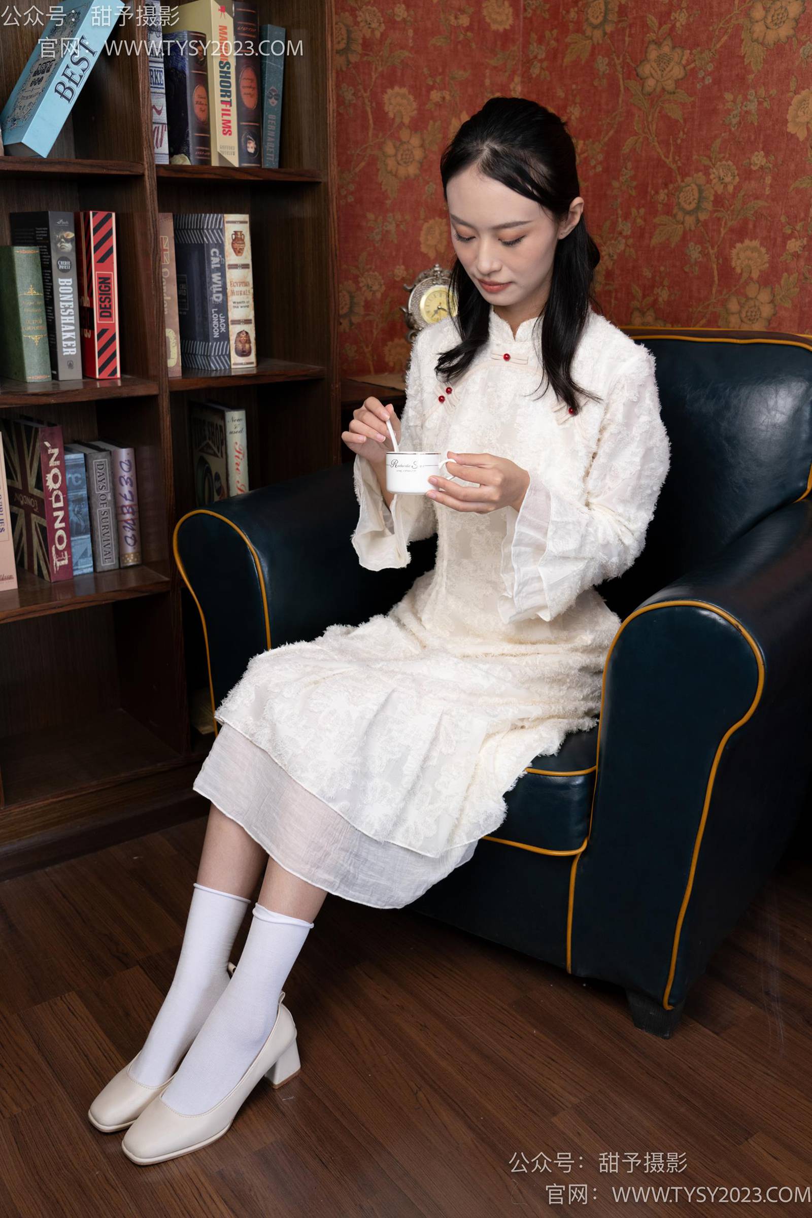 图片[128]-甜予摄影 NO.029 肉肉-高跟鞋、白棉袜、裸足[127P] – 速更版-美库