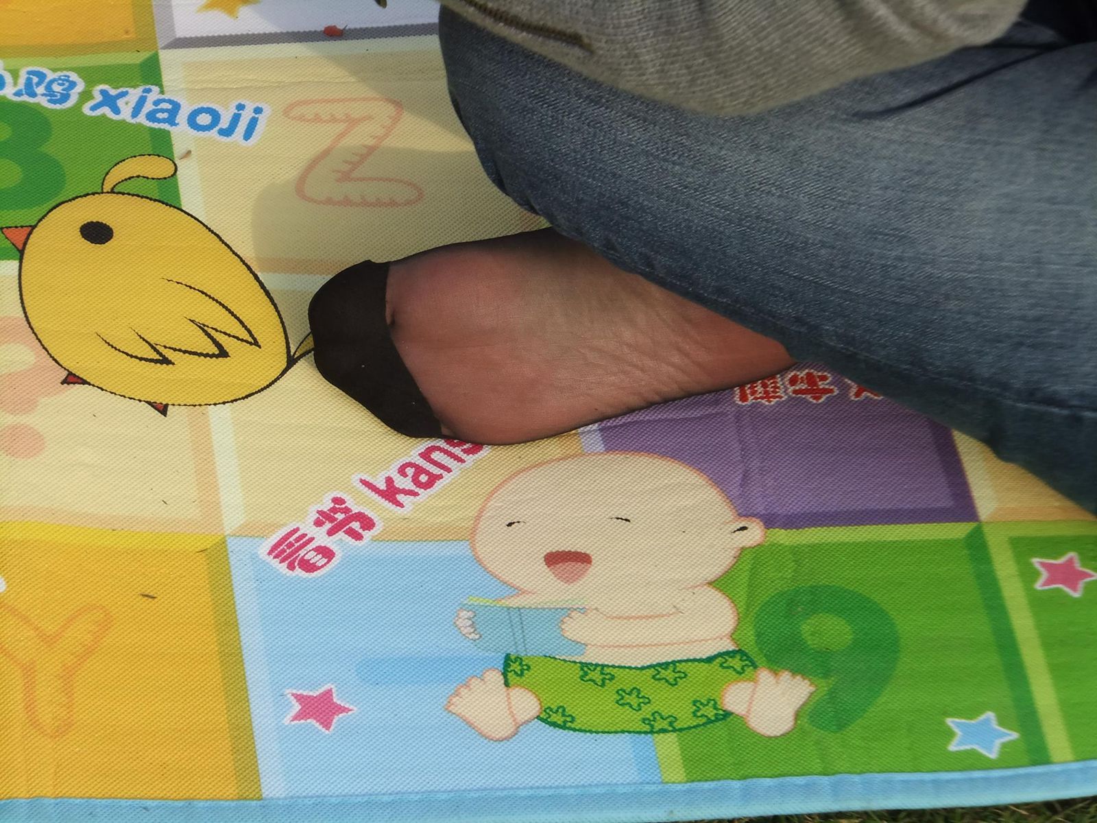 图片[18]-自由摄影 No.264 气质少父草地抓拍 [84P] – 速更版-美库