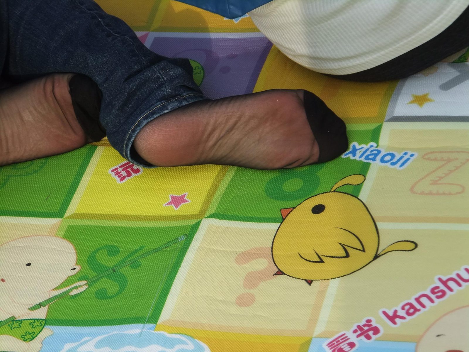 图片[23]-自由摄影 No.264 气质少父草地抓拍 [84P] – 速更版-美库