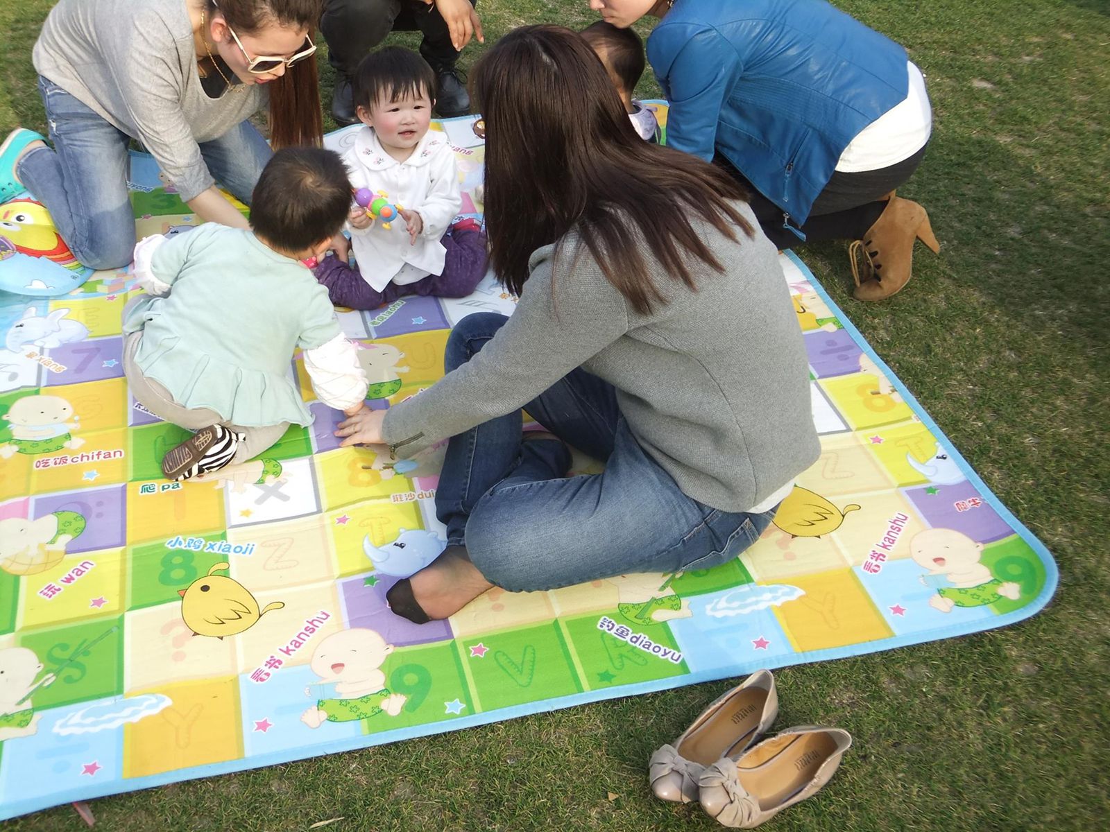 图片[57]-自由摄影 No.264 气质少父草地抓拍 [84P] – 速更版-美库