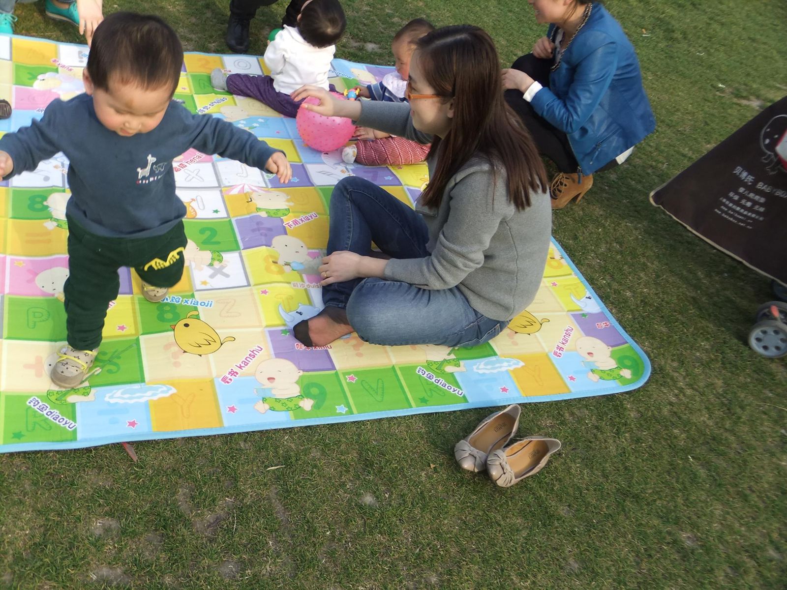 图片[69]-自由摄影 No.264 气质少父草地抓拍 [84P] – 速更版-美库